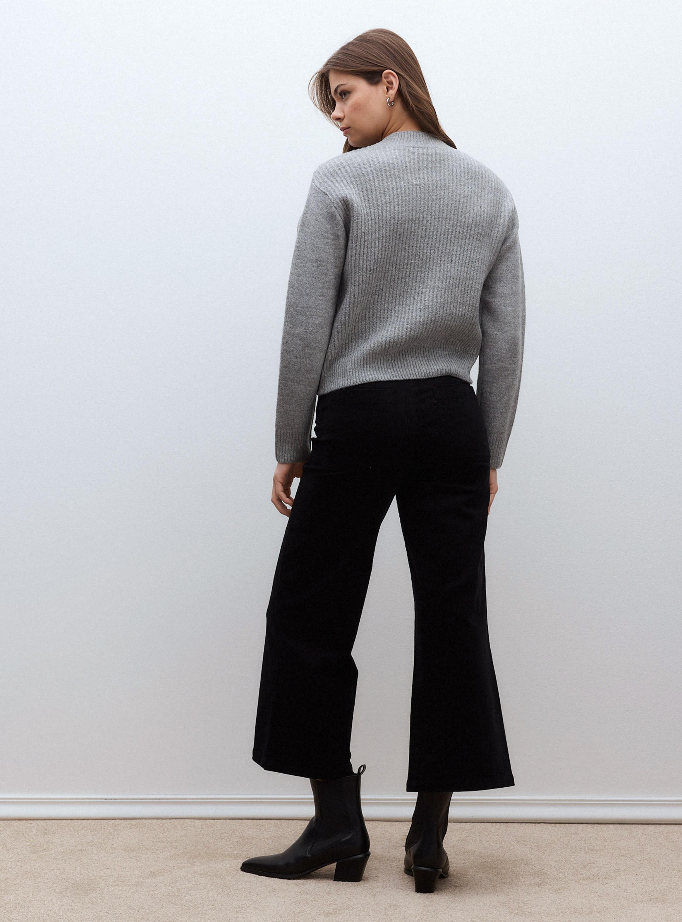 Sweater Trenzado con Aplicación de Perlas-5