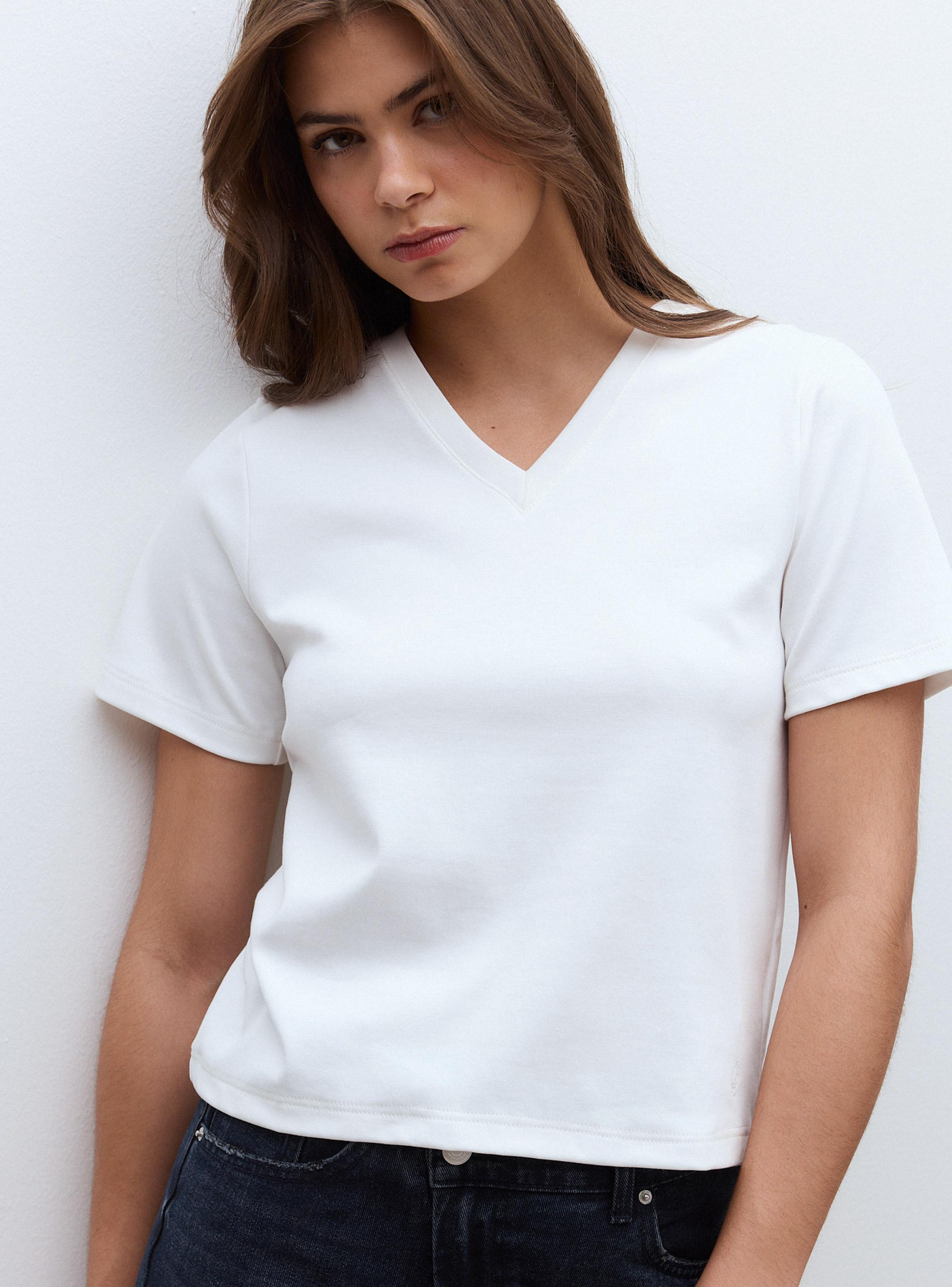 Polera Básicos Locales Algodón Pima Cuello V-3