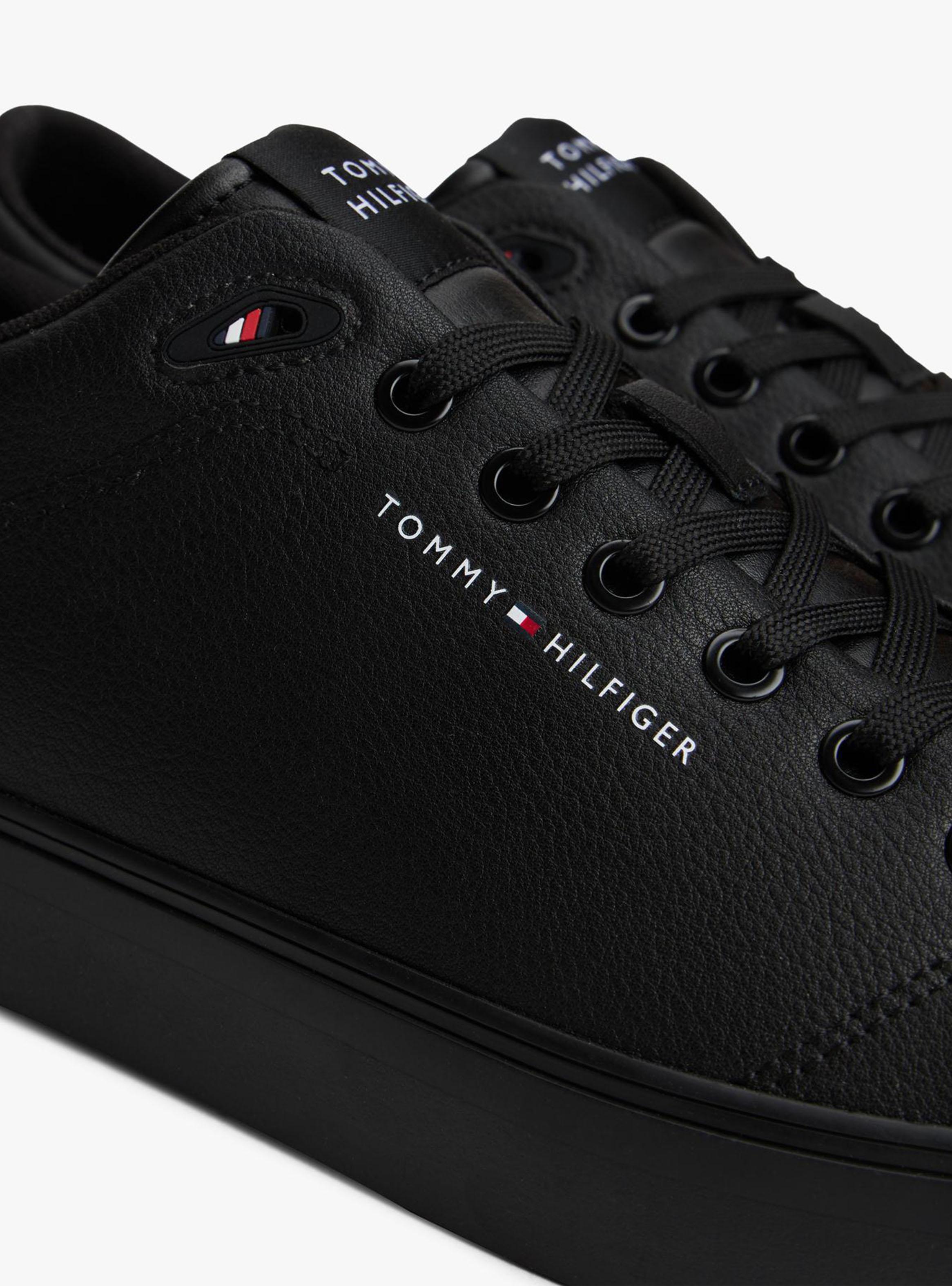 Zapatilla Urbana Design Black Logo Hombre-2