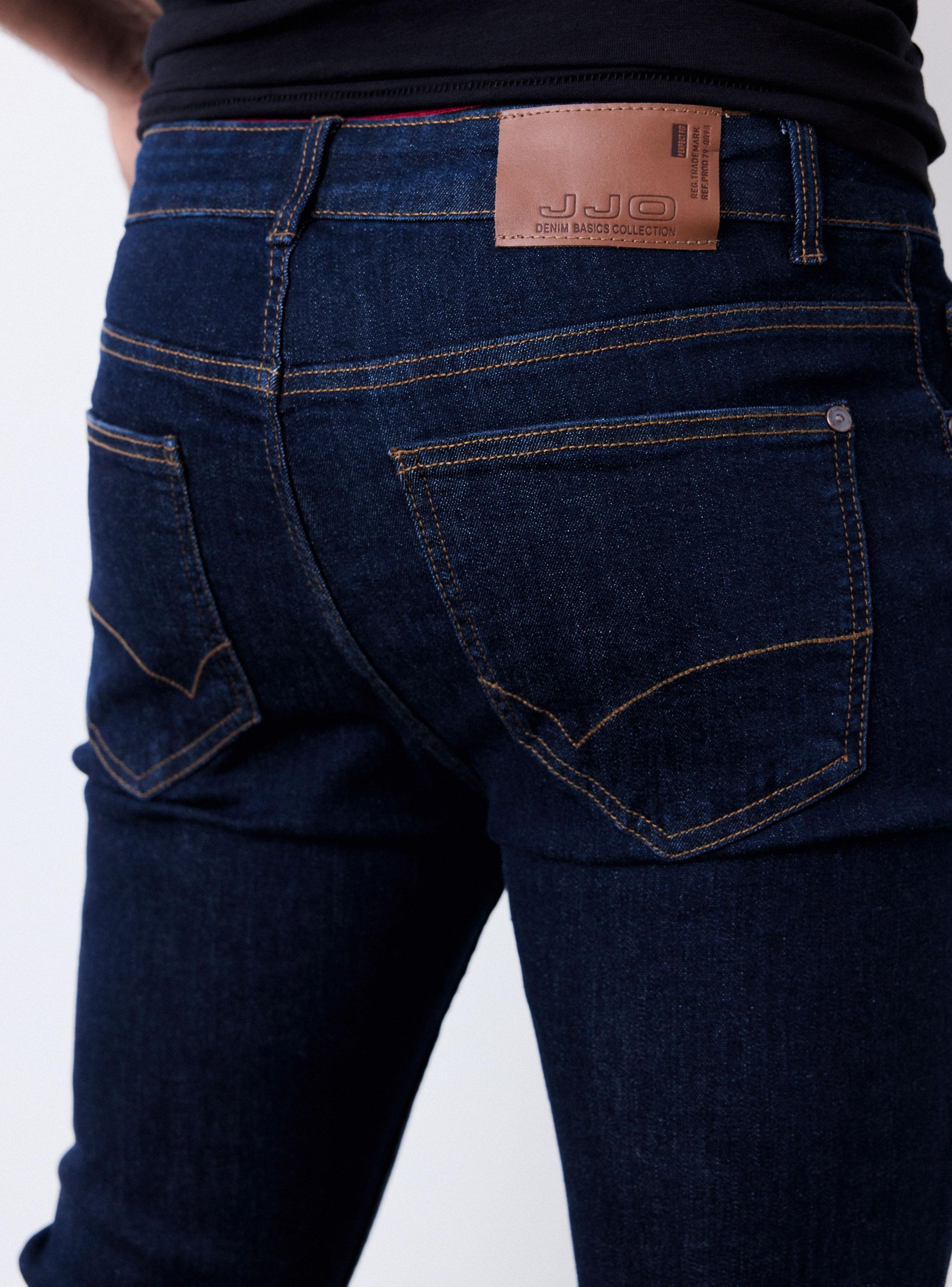 Jeans Básico Color Oscuro Skinny Fit-3