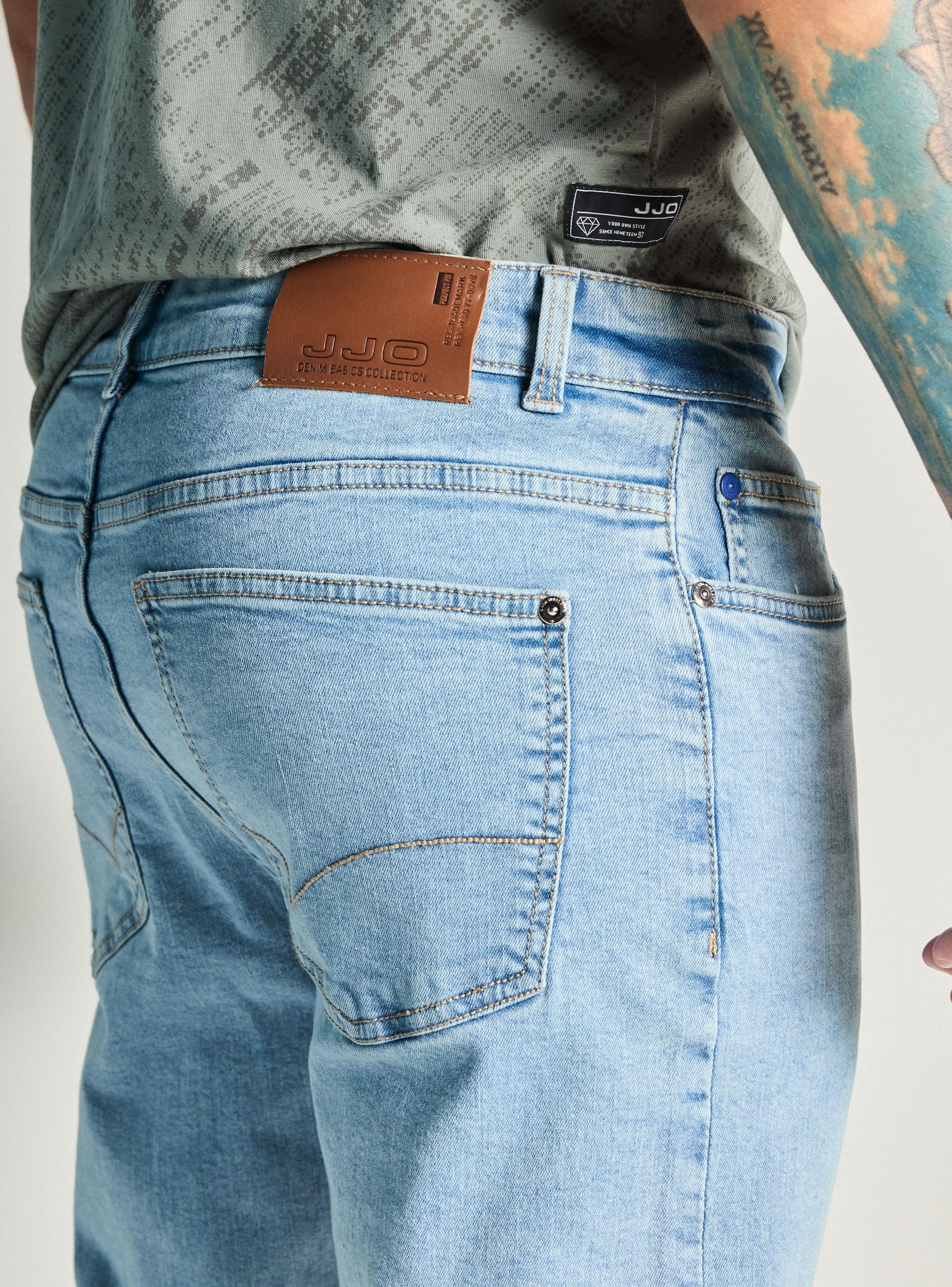 Jeans Básico Tono Claro Slim Fit-3