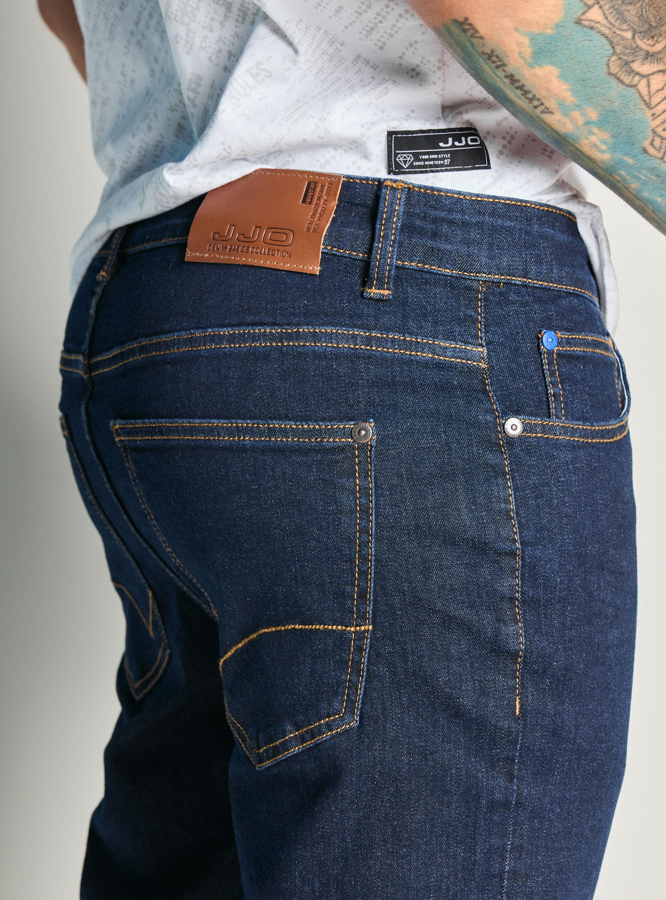 Jeans Básico Tono Oscuro Slim Fit-3