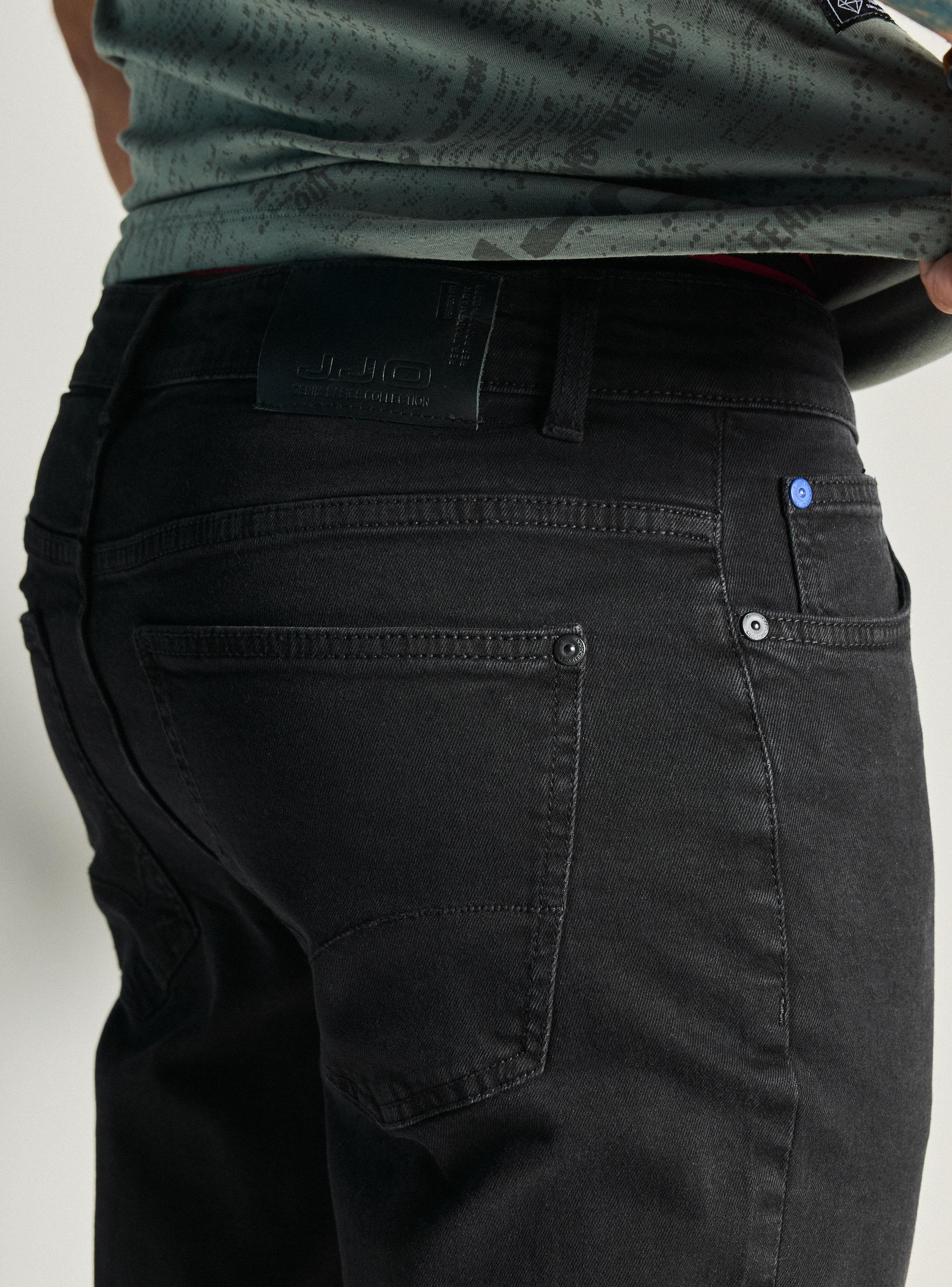 Jeans Básico Dark Slim Fit-3