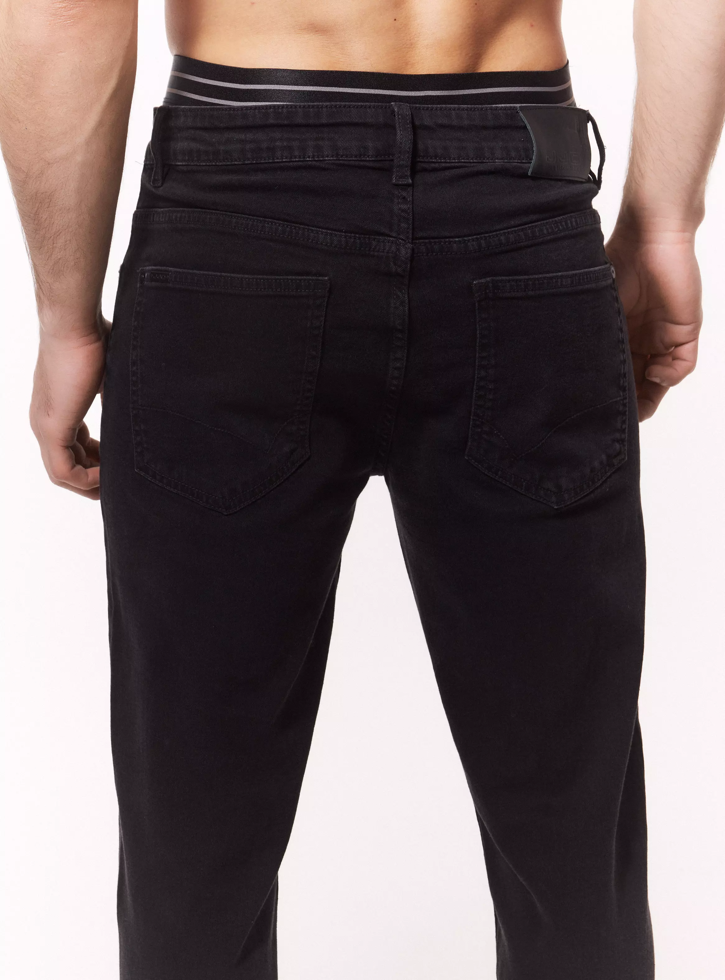 Jeans Básico Dark Slim Fit-3
