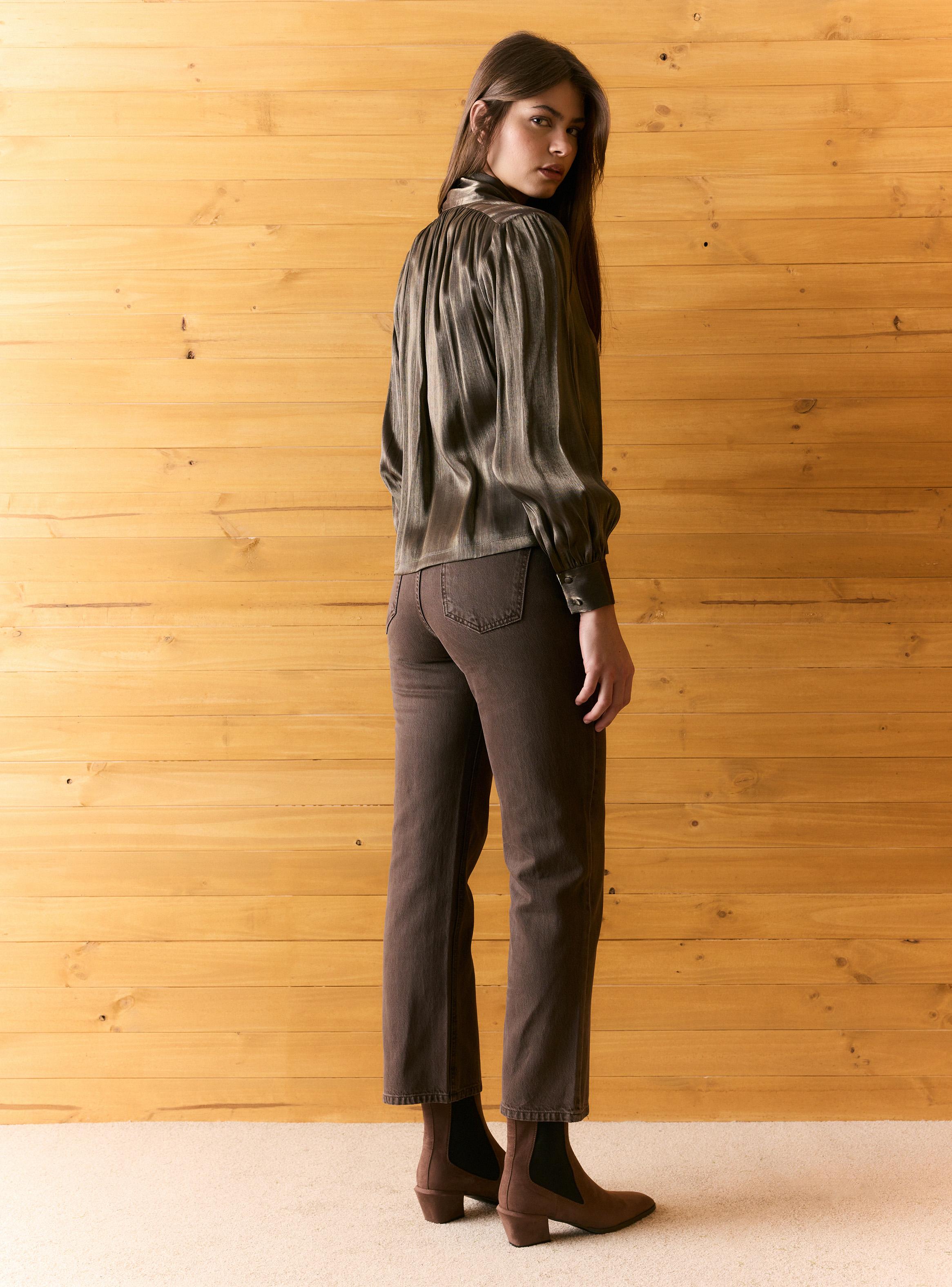 Blusa con Brillo Tornasolado y Lazo al Cuello-5