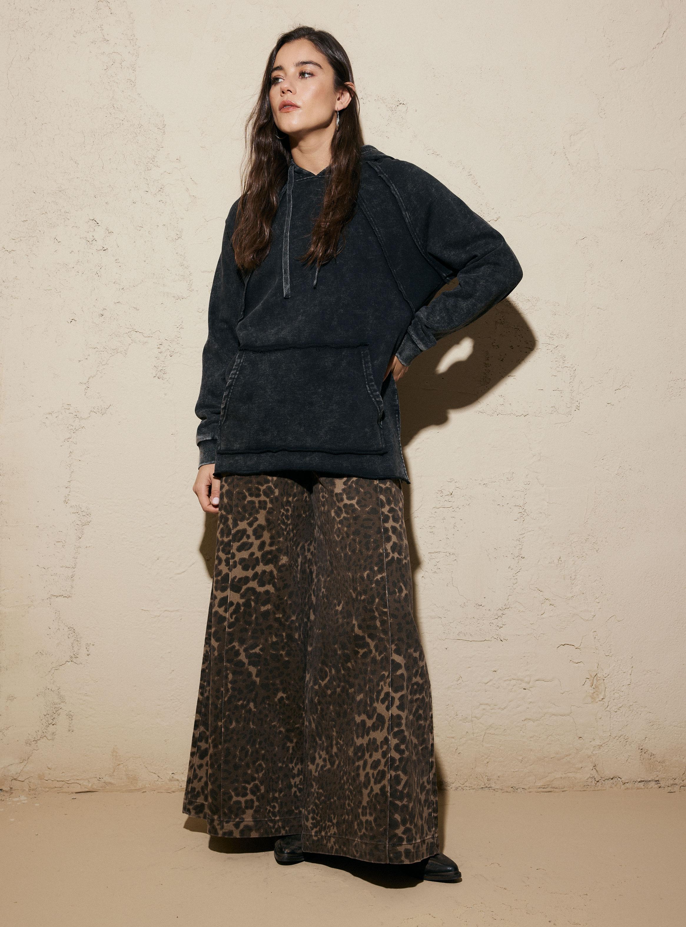 Polerón Cortes Fit Oversize con Efecto Desteñido-4