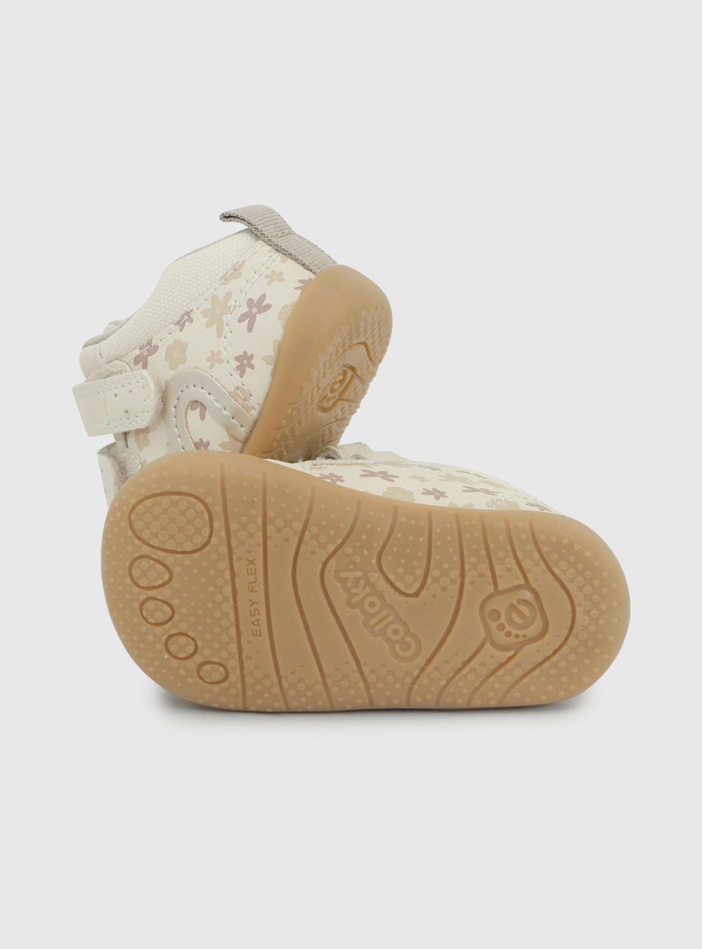 Botín de Niña Dos Velcros Corazón Estampado-4