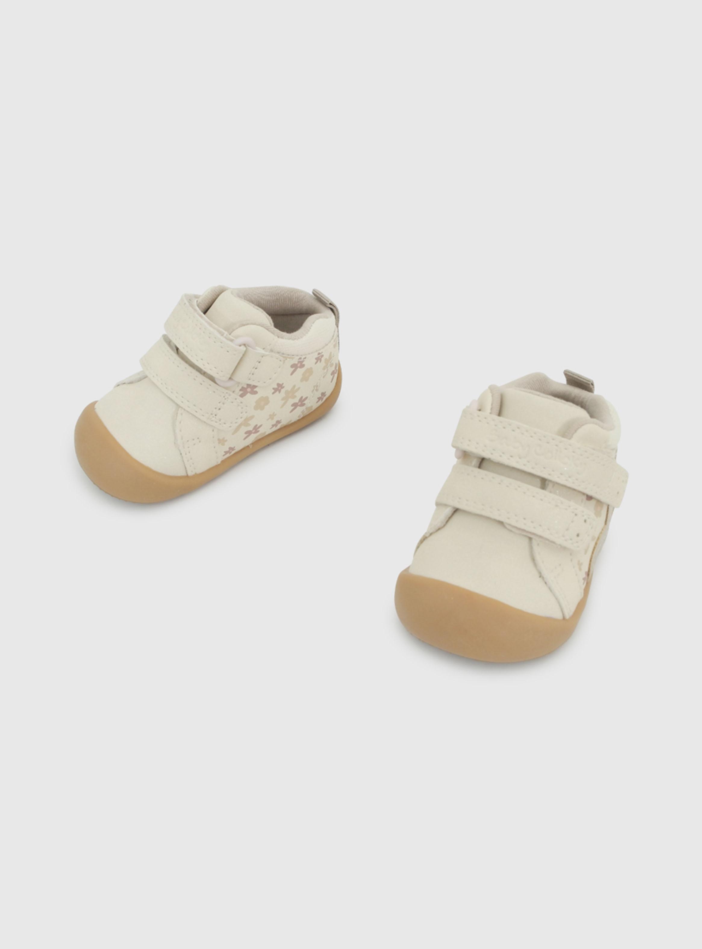 Botín de Niña Dos Velcros Corazón Estampado-3