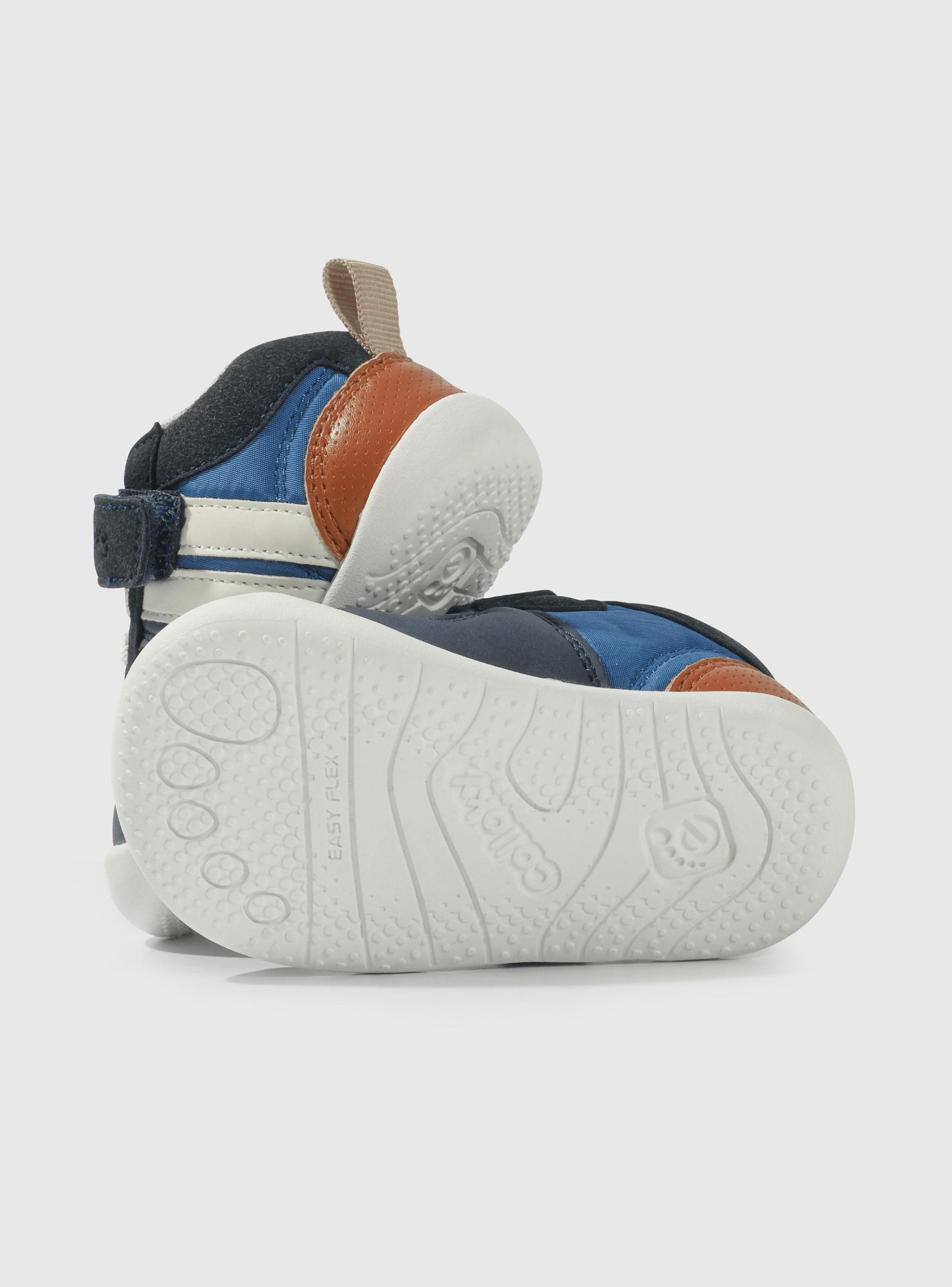 Zapatilla Urbana Líneas Niño Dos Velcros Caña Baja Líneas-2