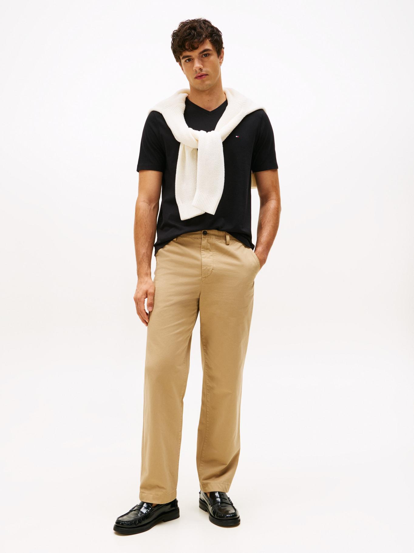 Polera Cuello V Básica Logo Bordado-2