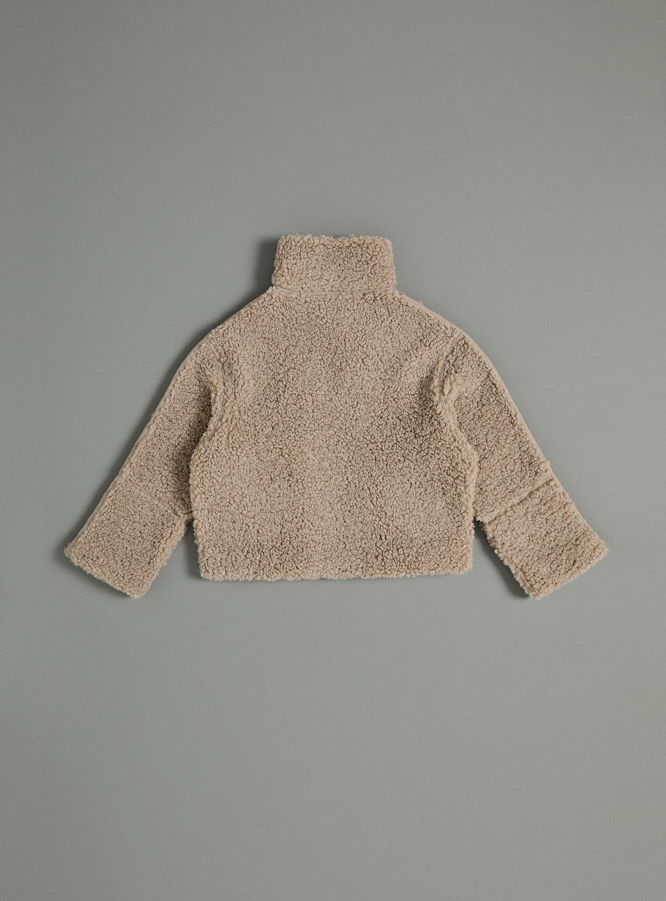 Chaqueta Sherpa con Cortes y Bolsillos Frontales-2