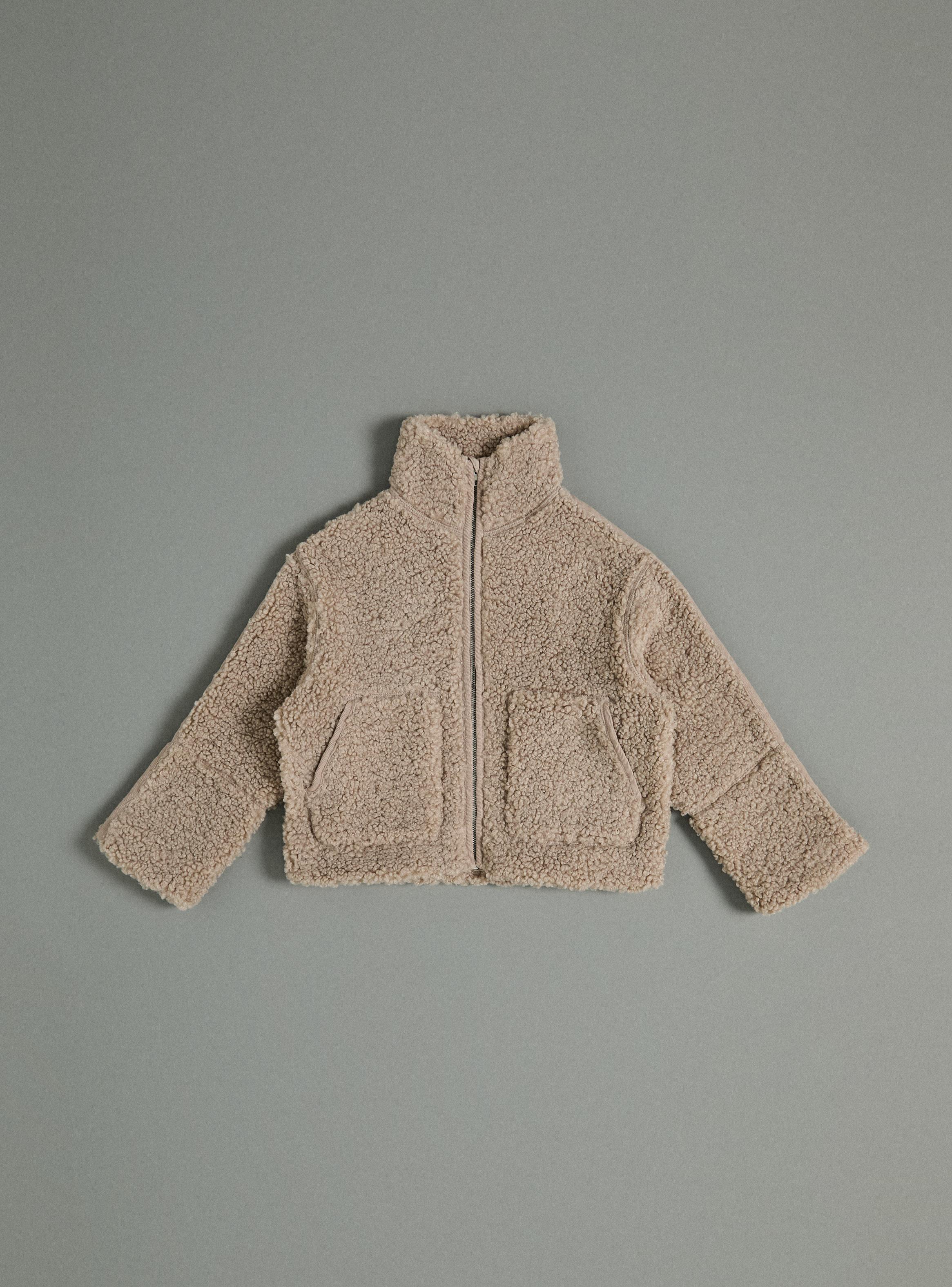 Chaqueta Sherpa con Cortes y Bolsillos Frontales-1