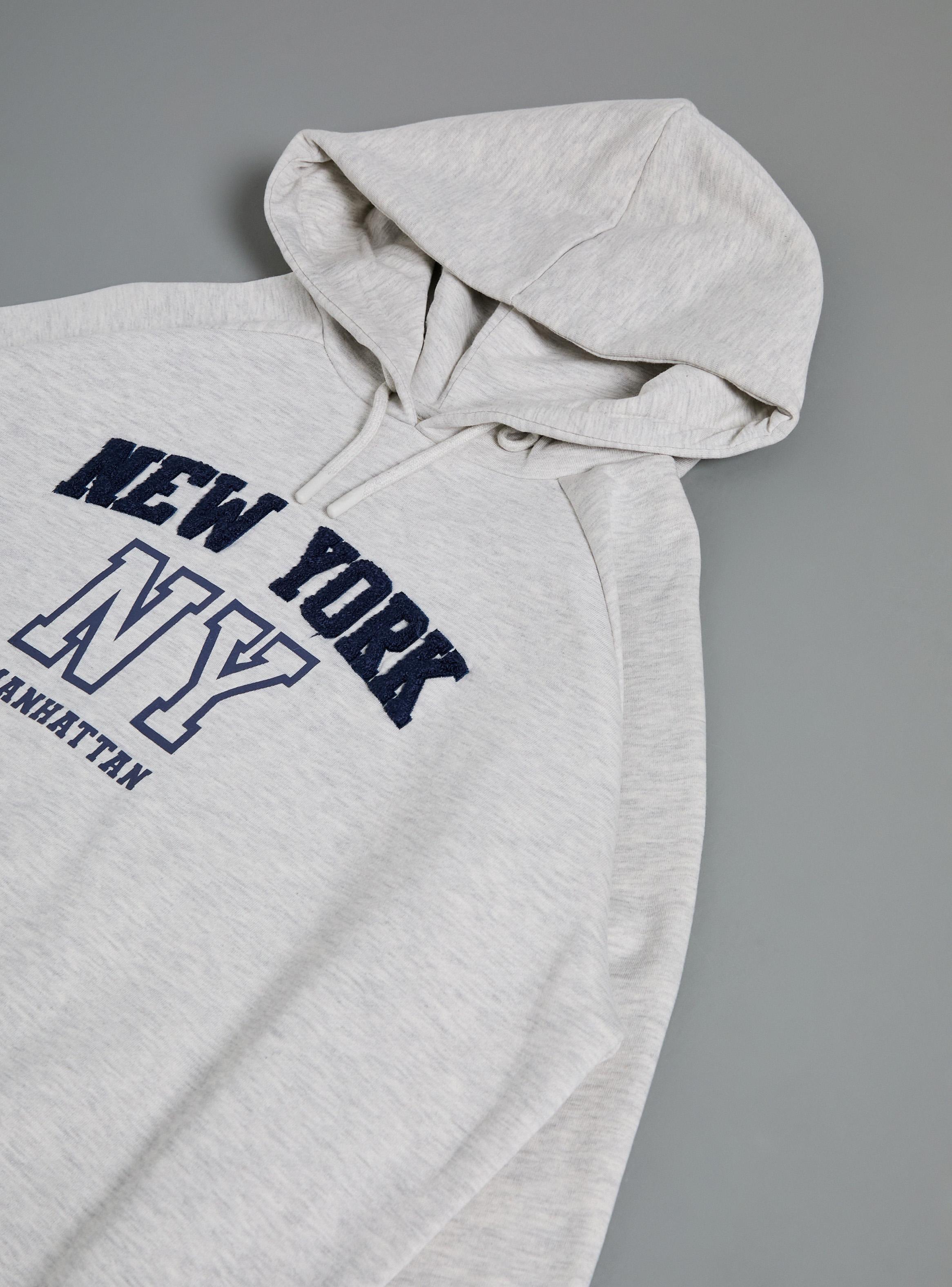 Polerón Capucha Oversize con Estampado Toalla-3