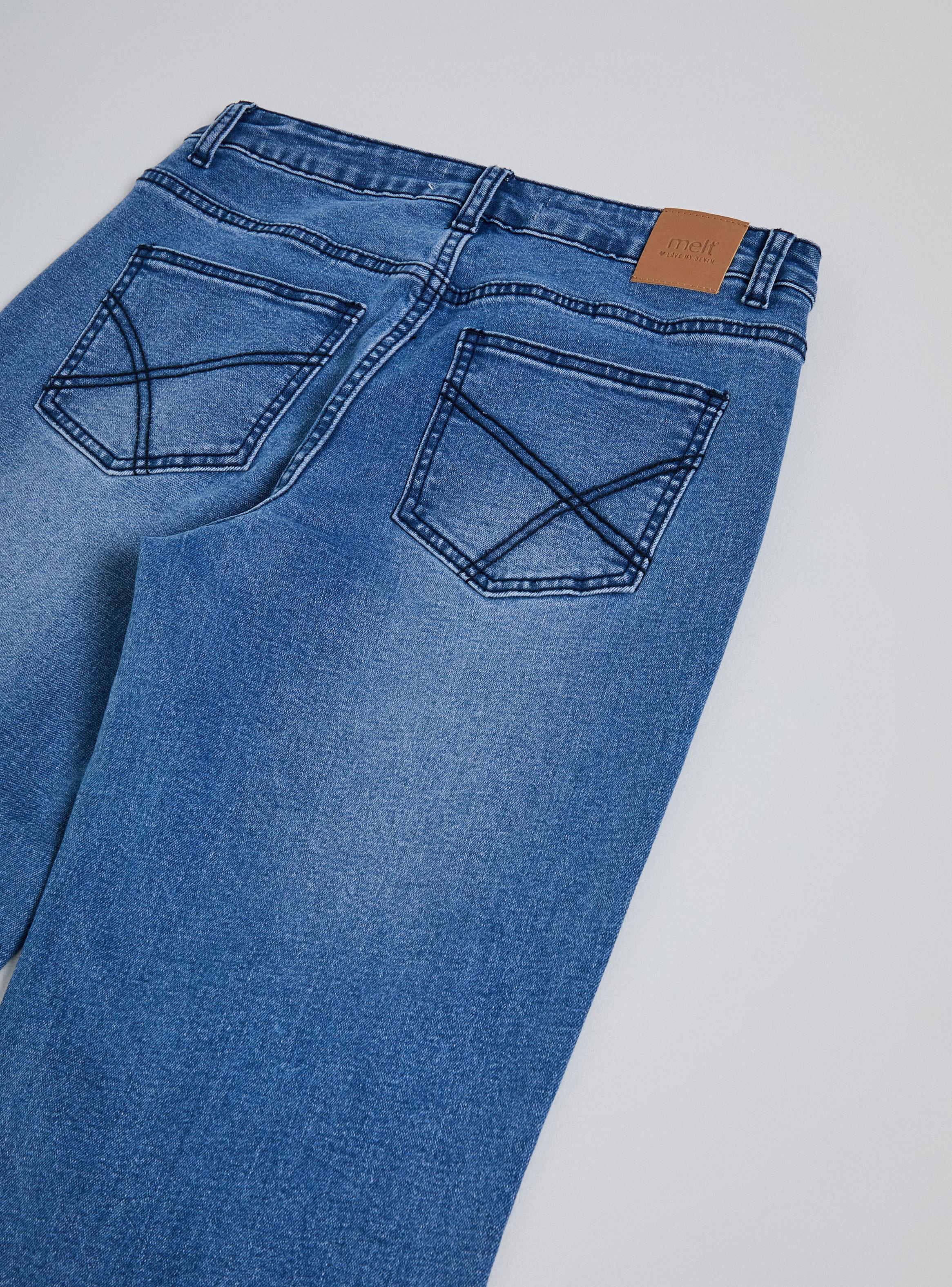 Jeans Wide Leg Medio con Estrellas Bordadas Tachas-2