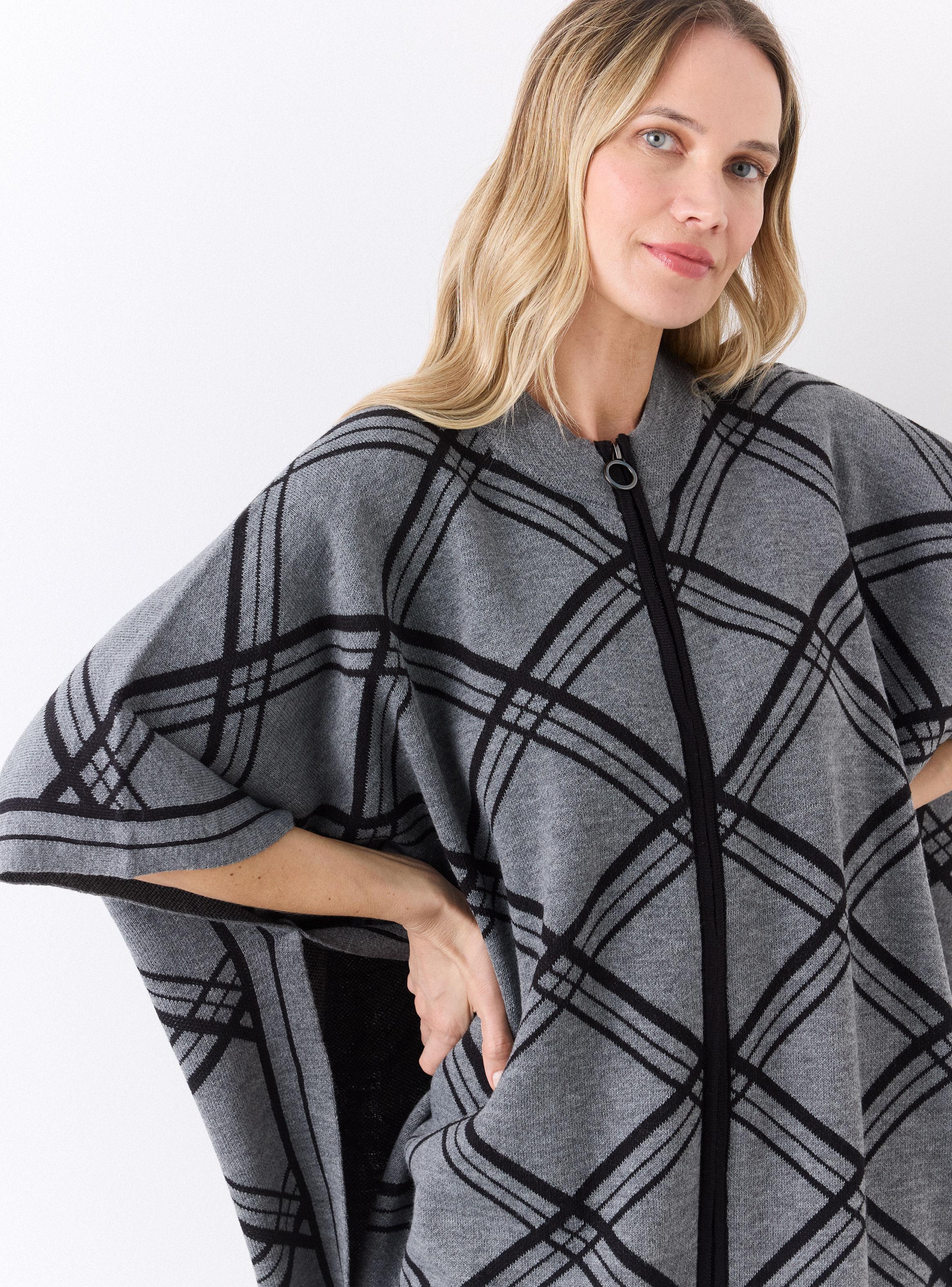 Chaleco Poncho con Cierre Frontal-2