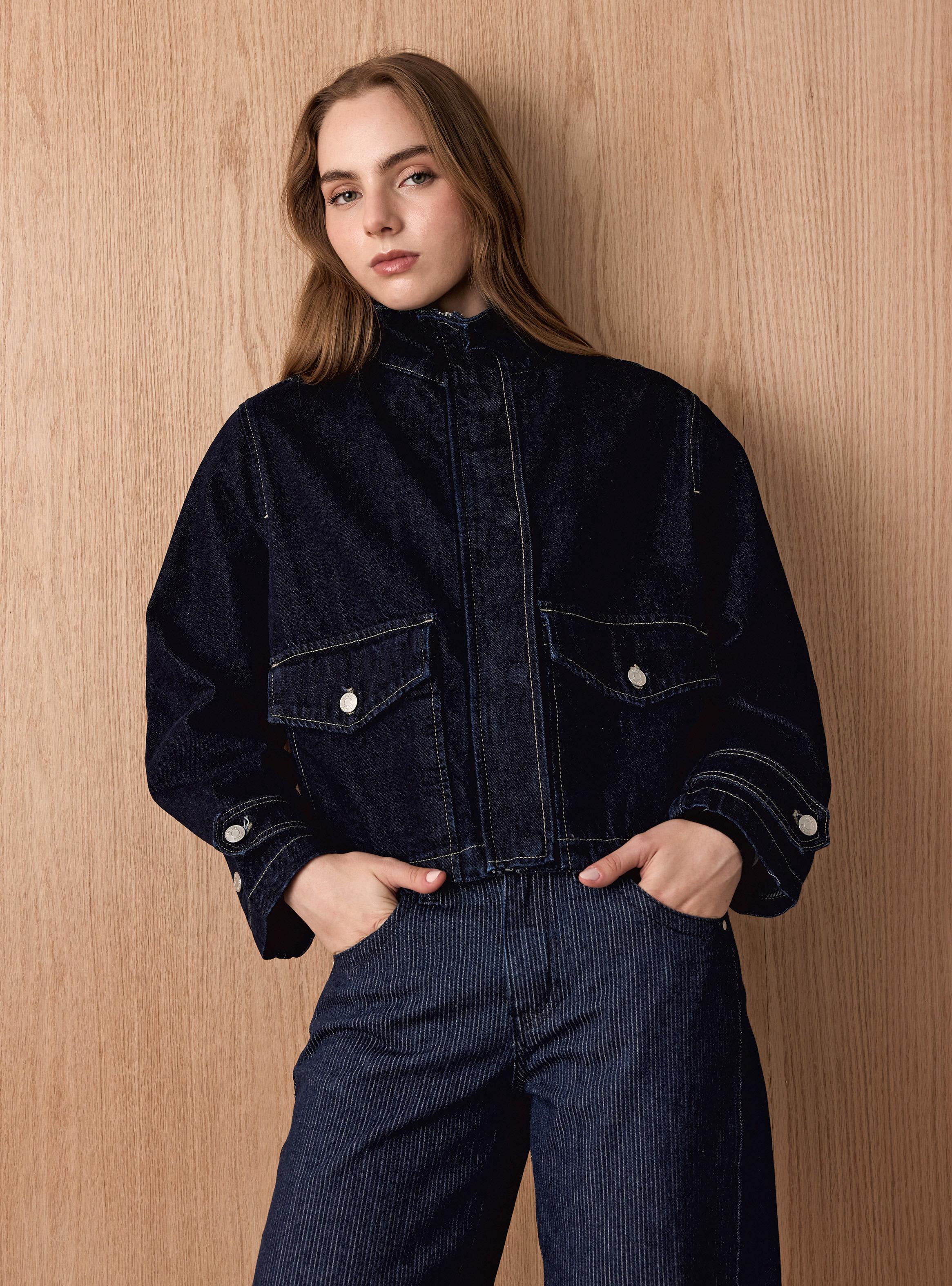 Chaqueta Cuello en Contraste-0