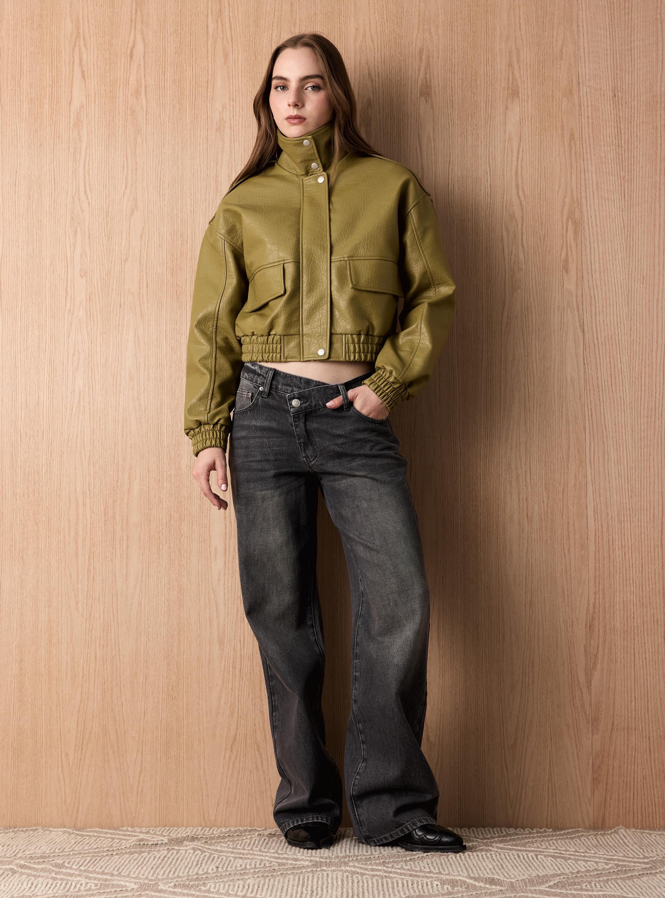 Chaqueta Bomber Bolsillos Frontales y Cuello Alto-4