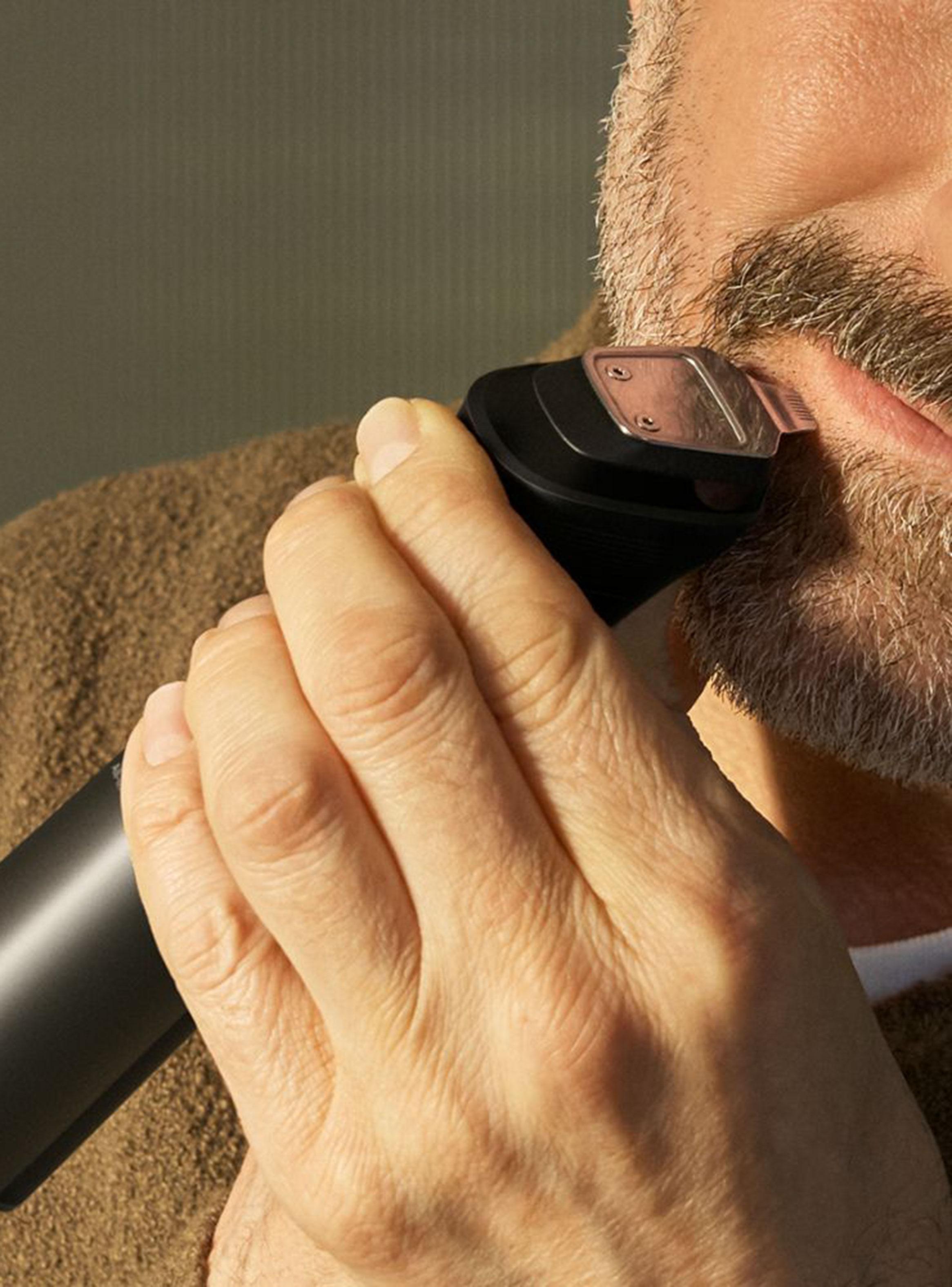 Recortadora de Barba 15 en 1 Series 7000 MG793515 Gris-3