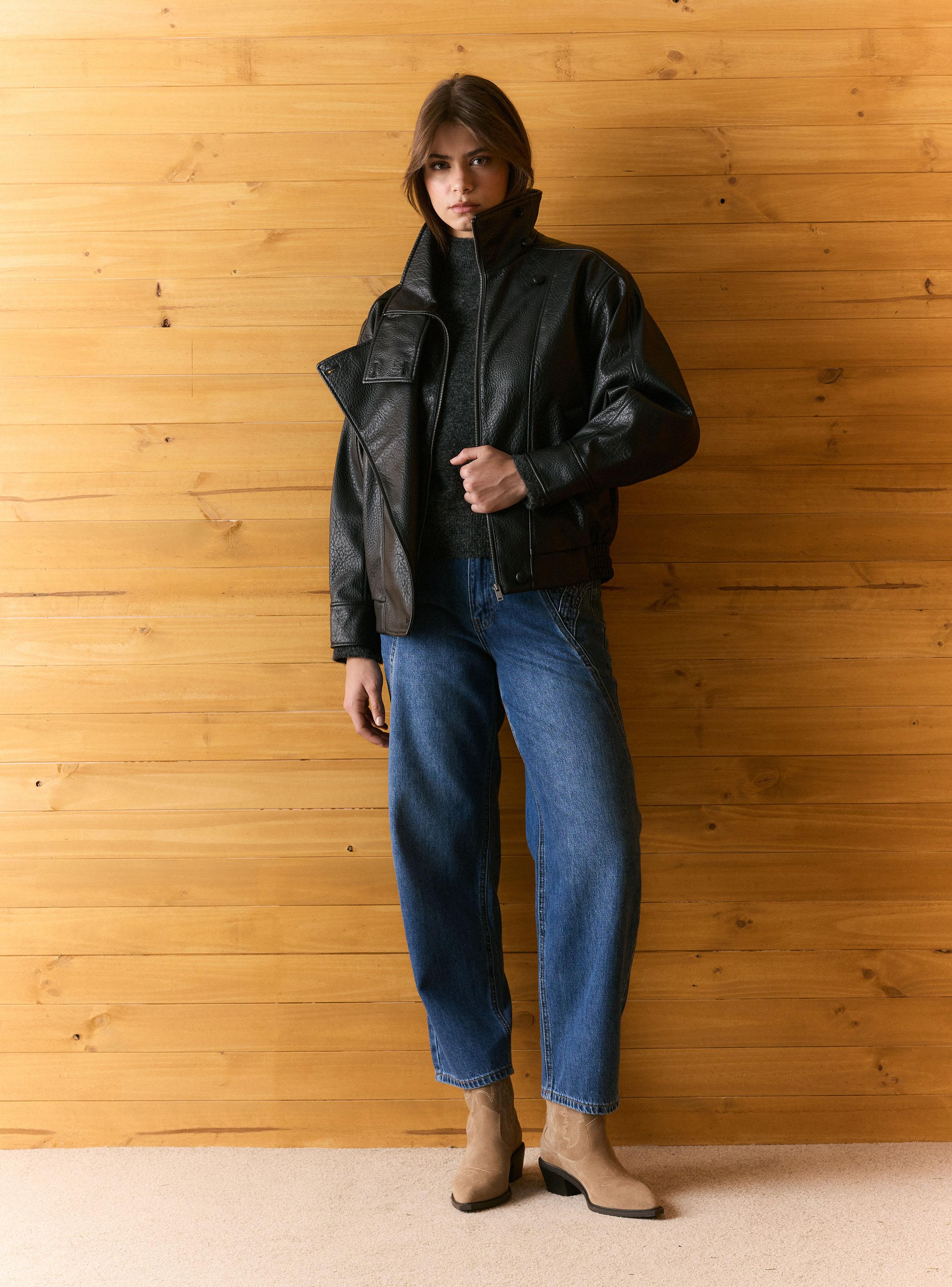 Chaqueta Tipo Bomber Efecto Piel con Cuello Alto Funnel-4