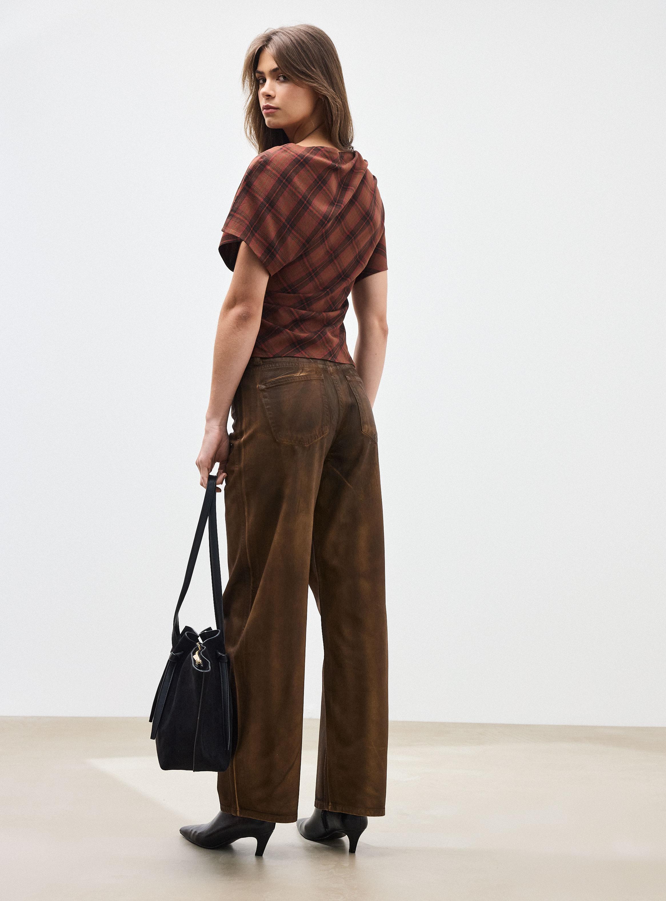 Jeans Barrel Wide Leg Efecto Coated-5