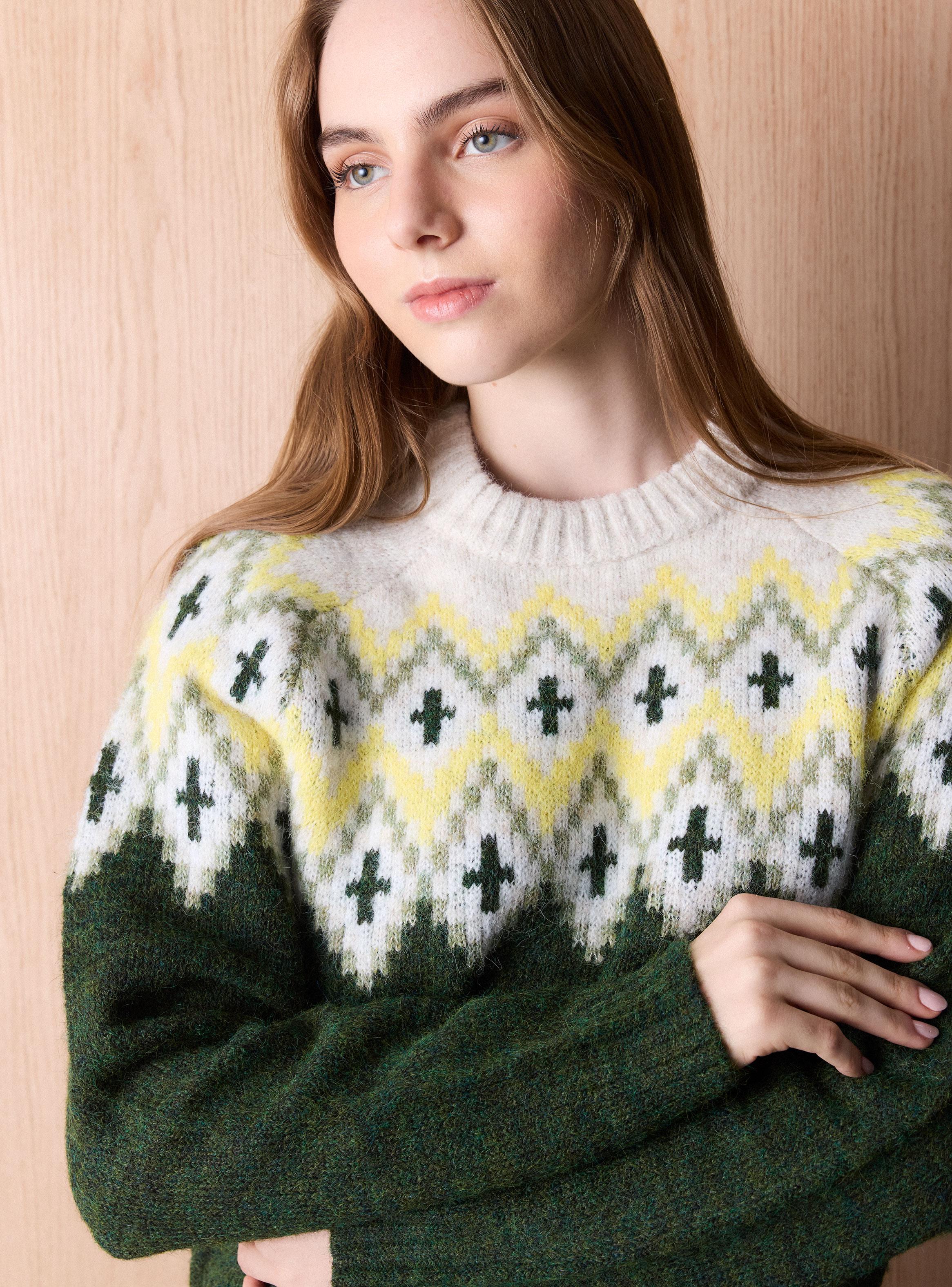 Sweater Cuello Redondo y Diseño-3