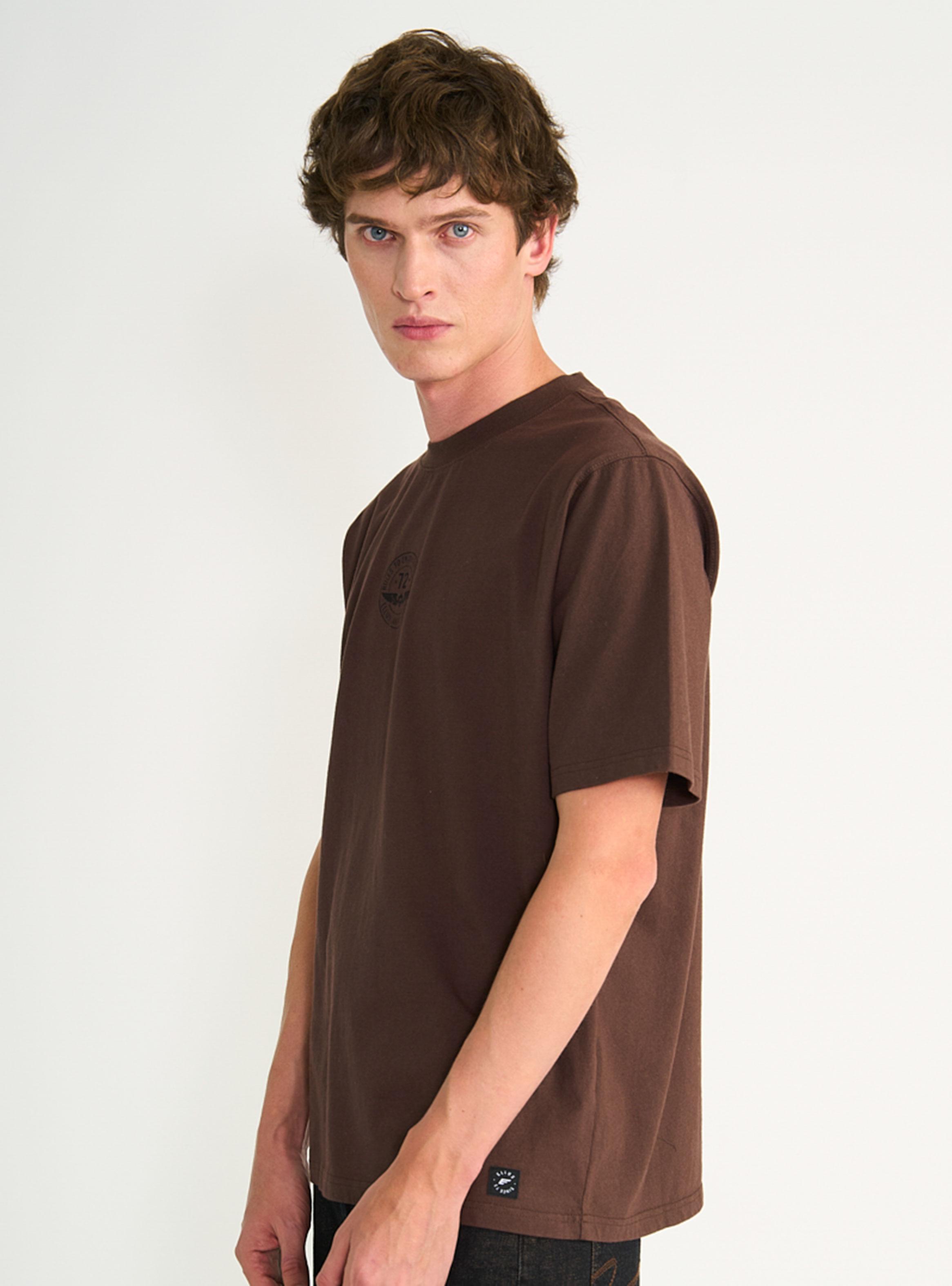 Polera Logo Central Rib Grueso Cuello-2