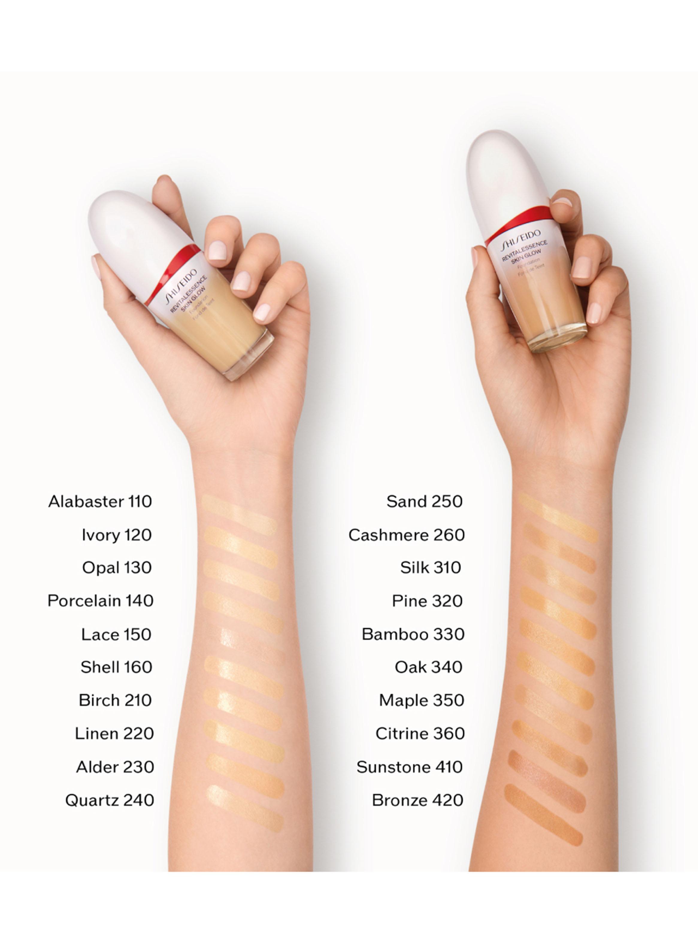 Revitalessence Skin Glow Foundation SPF 30 Quartz 30 ml-4