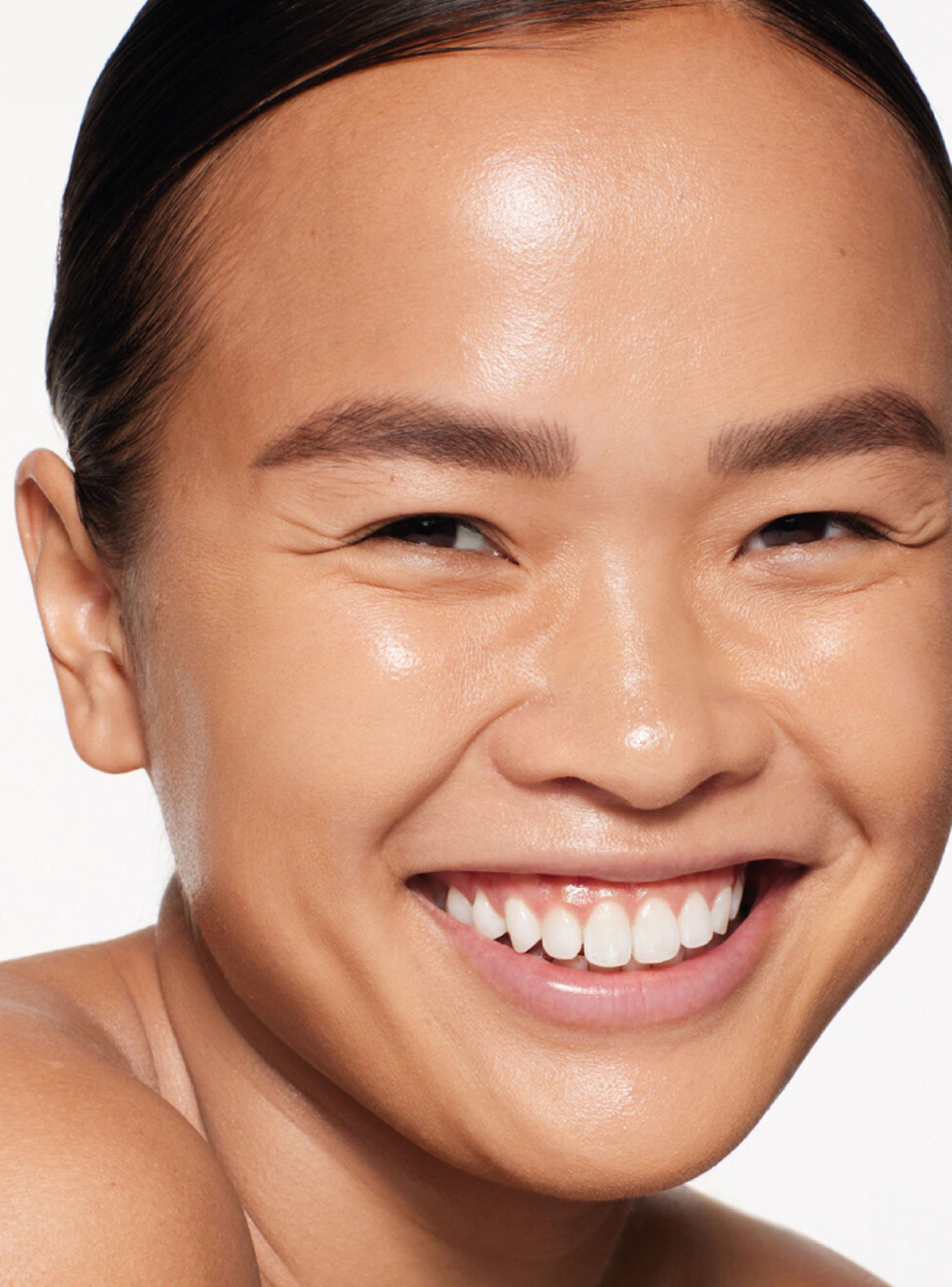 Revitalessence Skin Glow Foundation Spf 30 350 ml-2