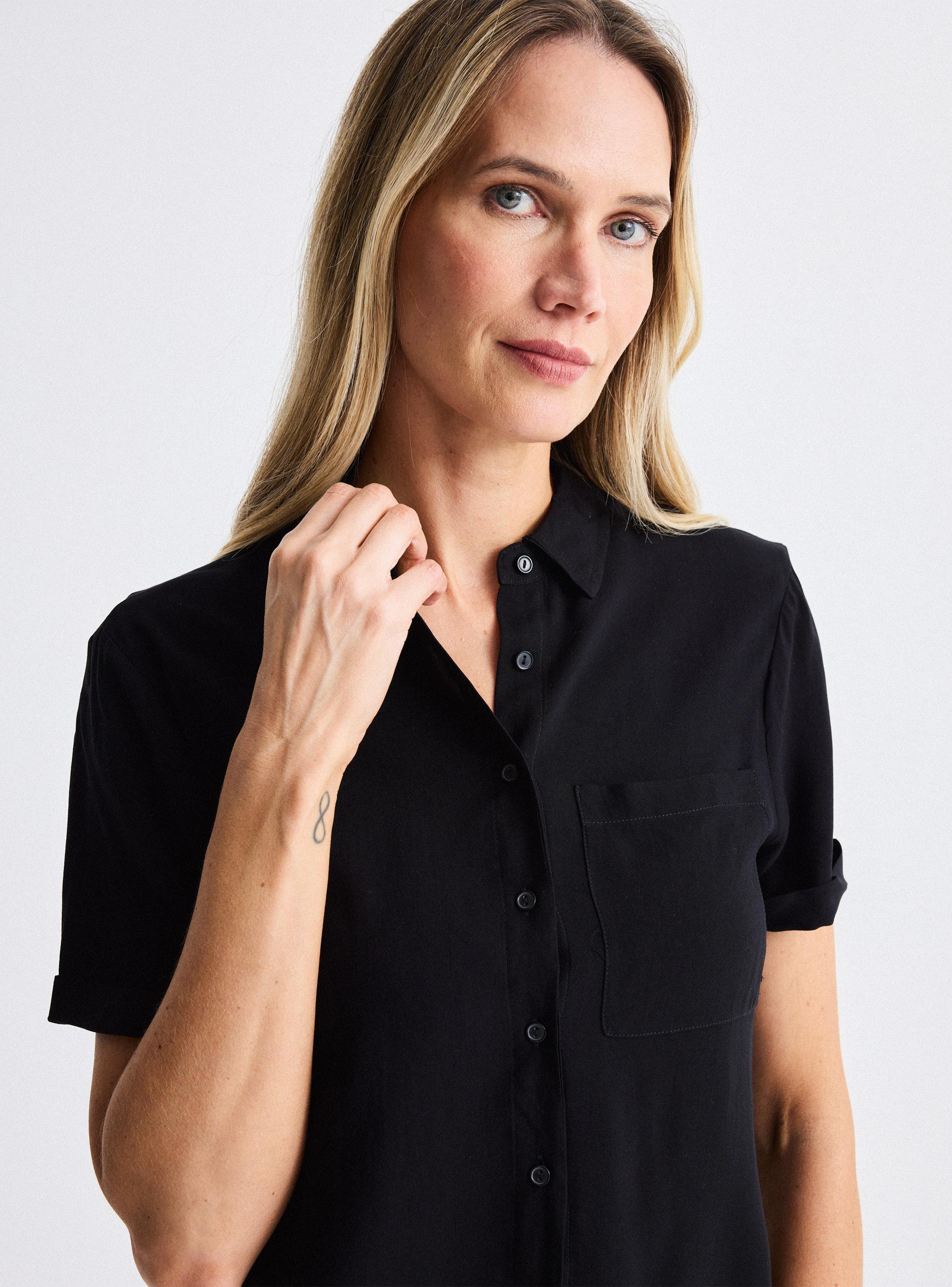 Blusa Manga Corta Estampado Cuello V-2