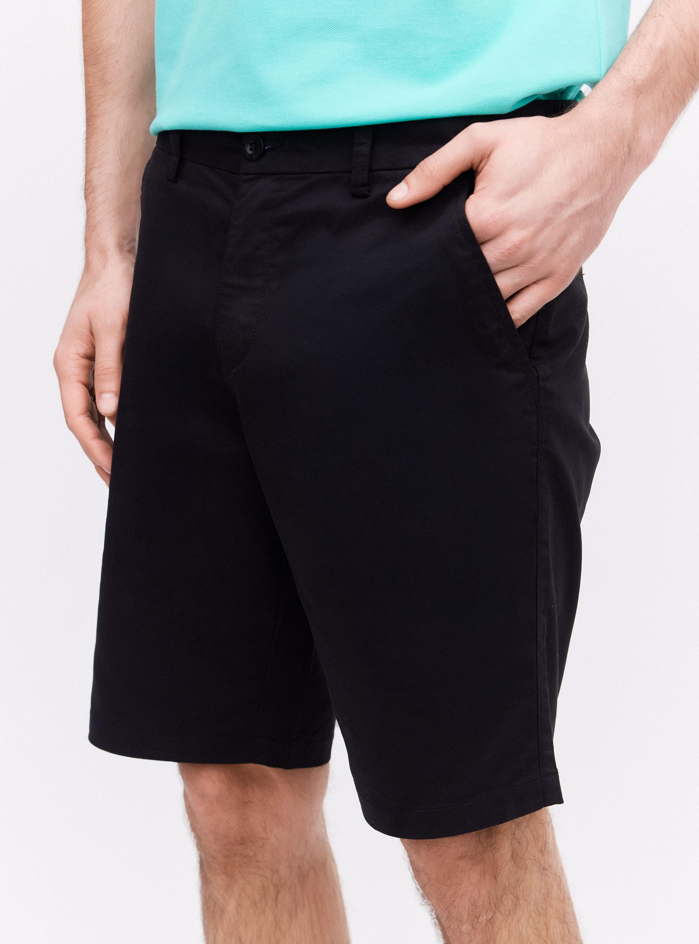 Short Liso Chino Tiro Medio-2