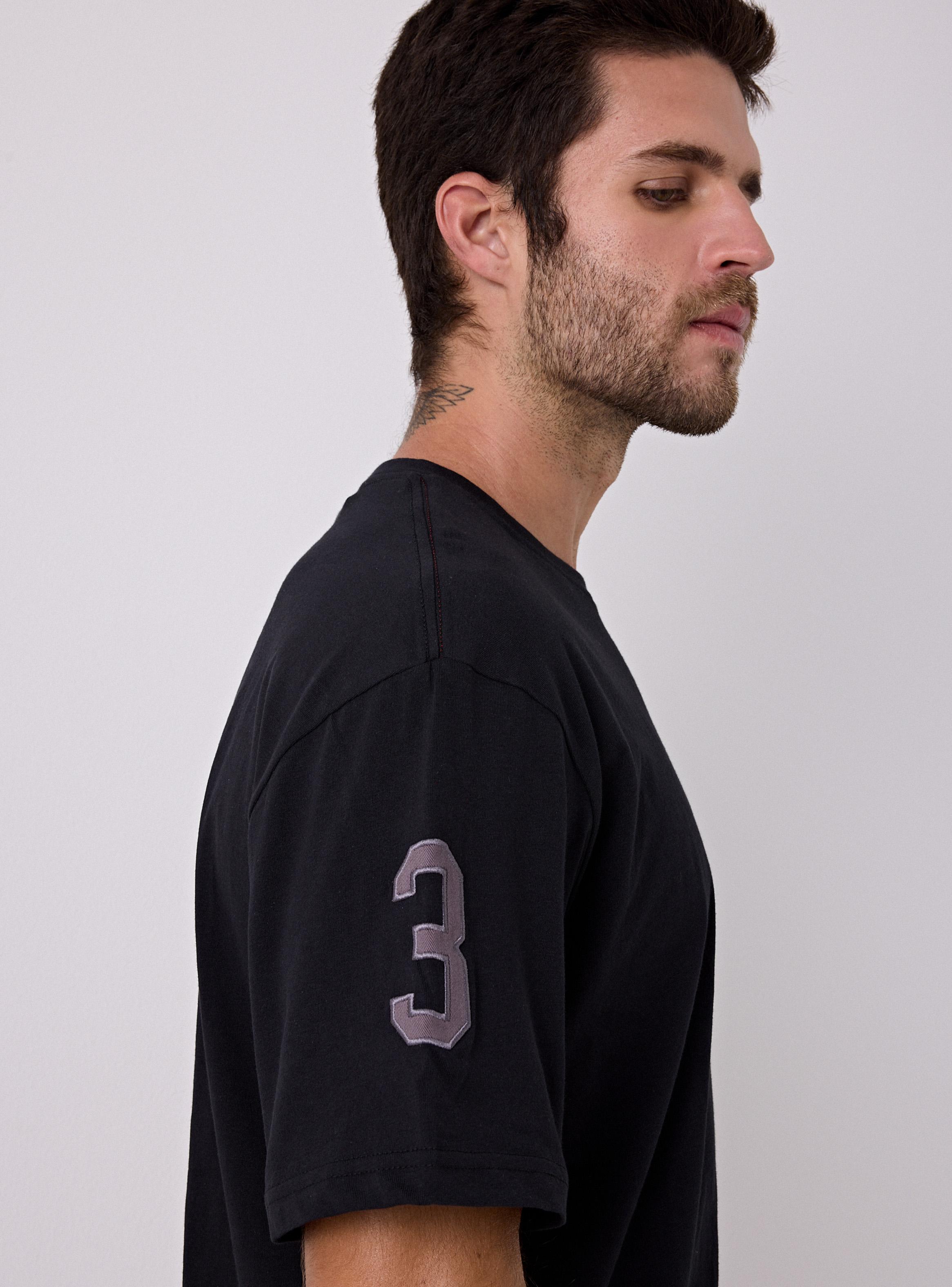 Polera Cuello Redondo Caballo Grande-3