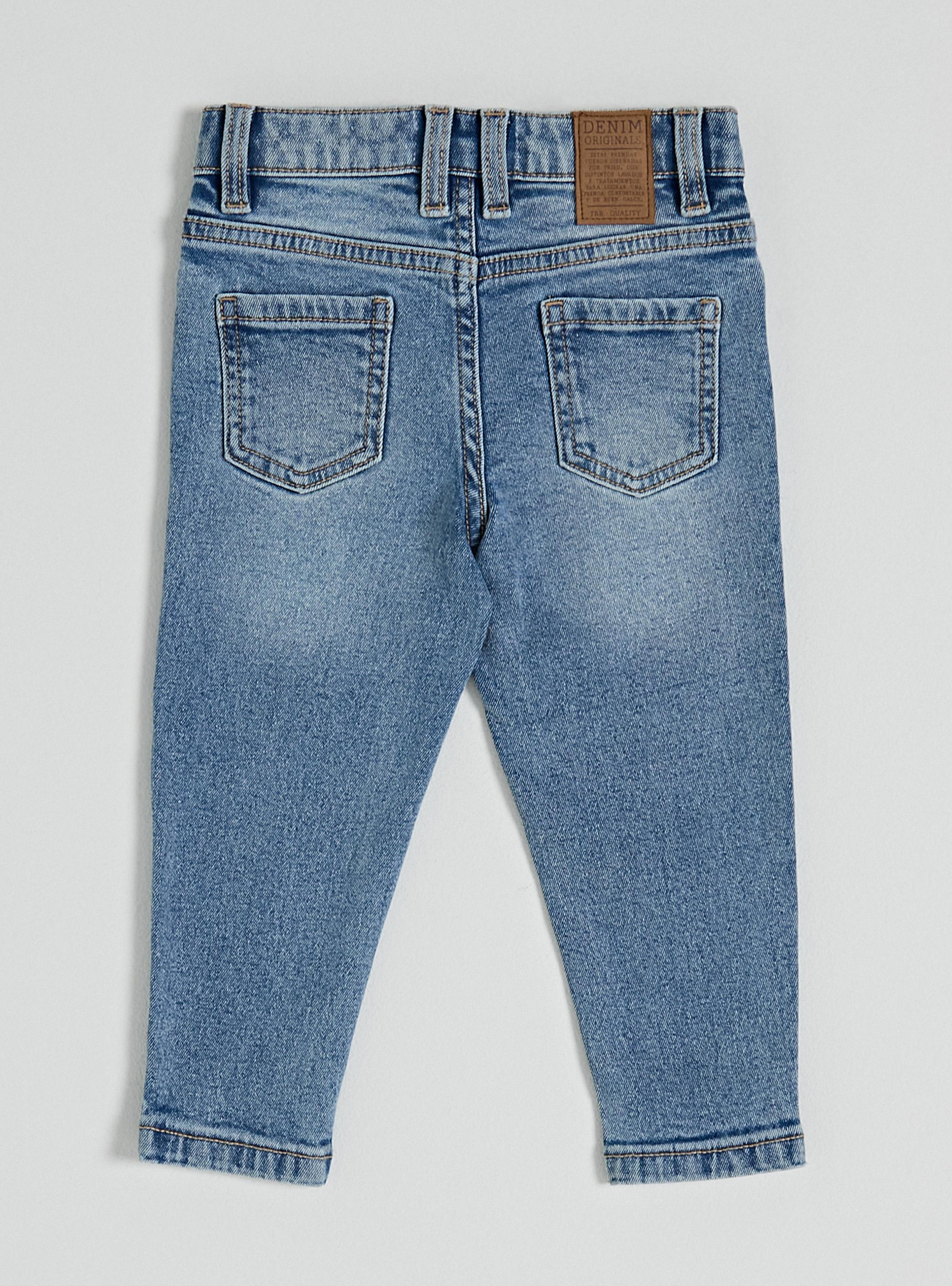 Jeans Básico con Fit Regular Niña-2