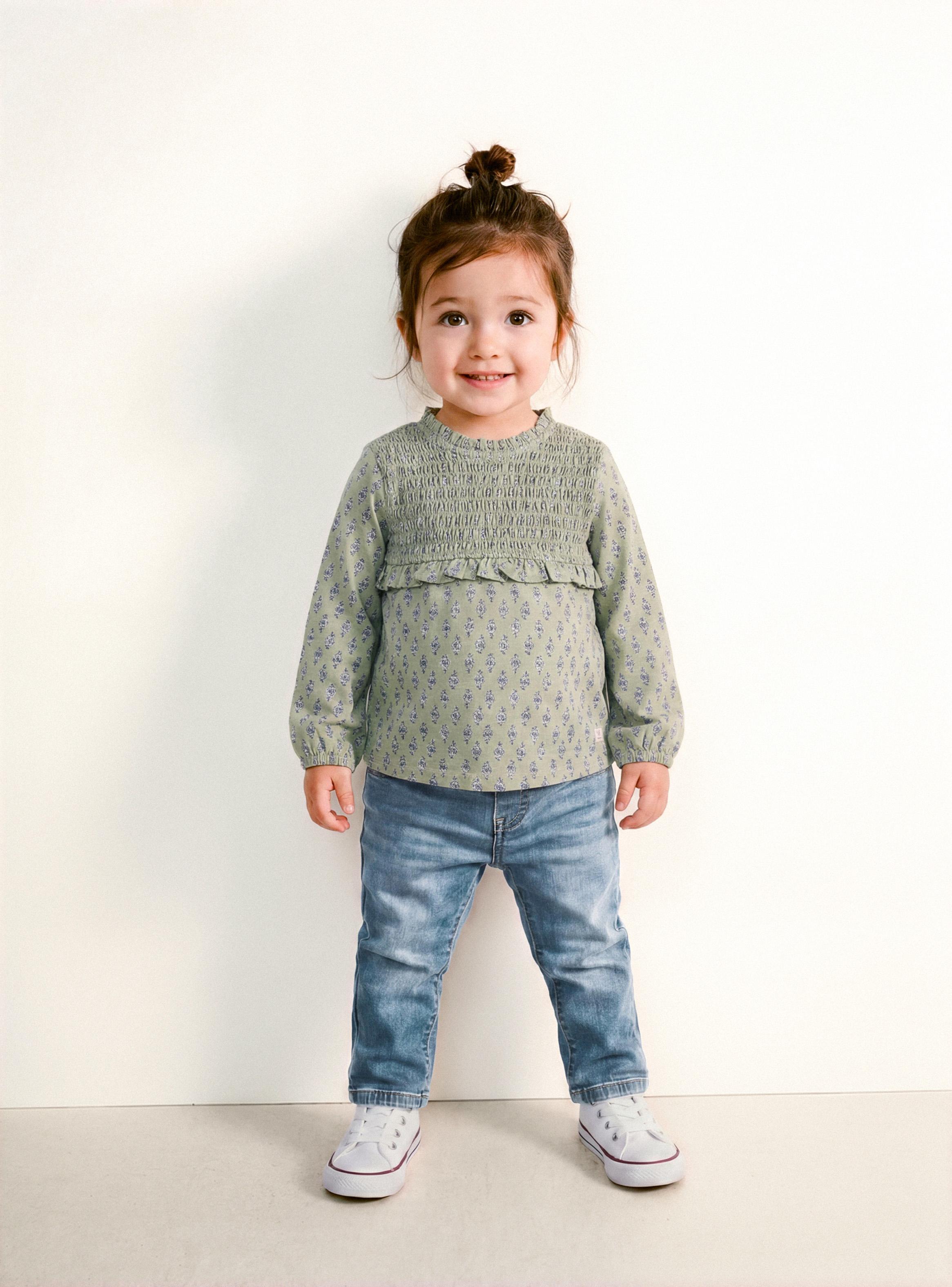 Jeans Básico con Fit Regular Niña-0