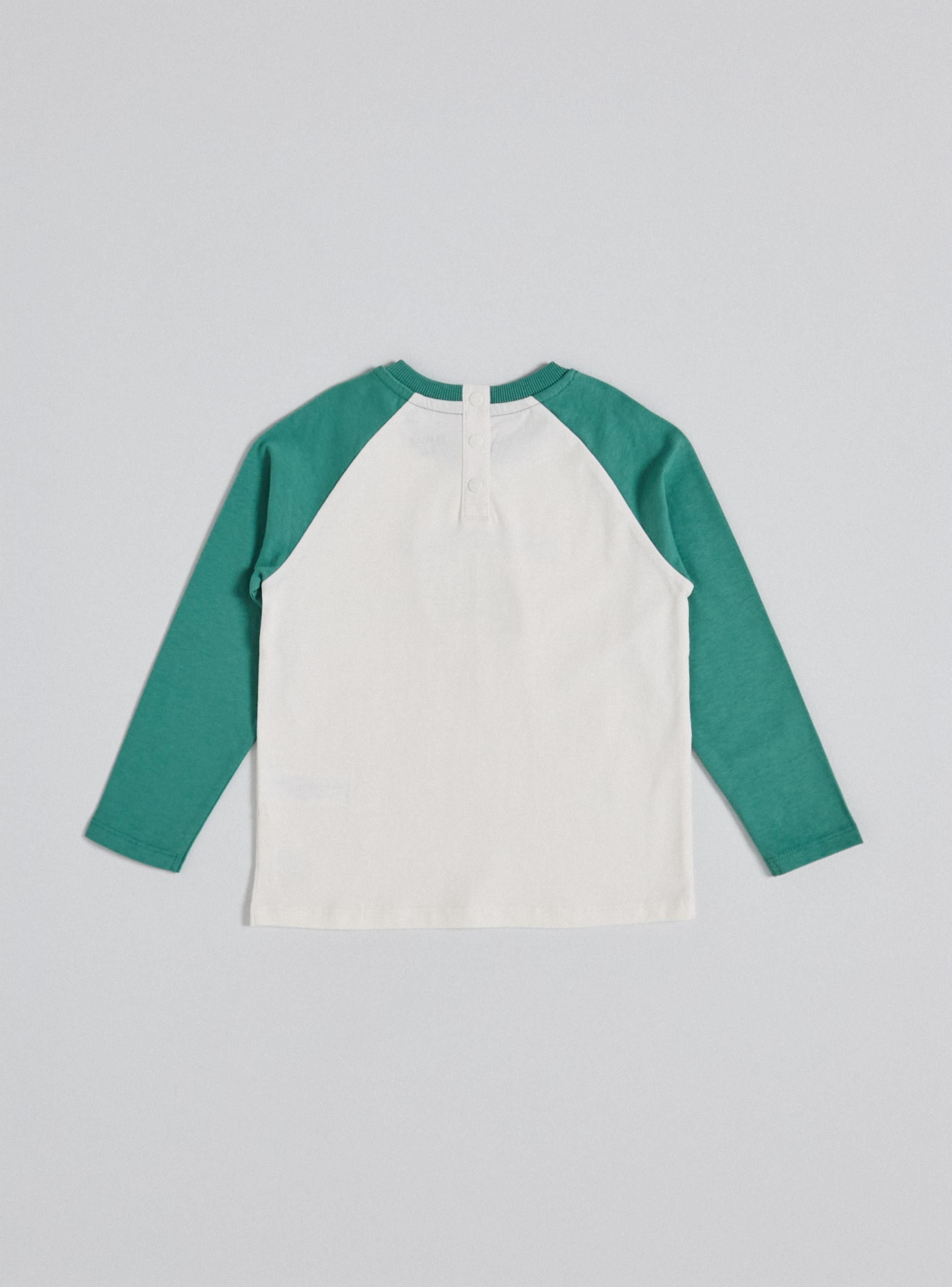 Polera Raglán con Estampado Varsity-2