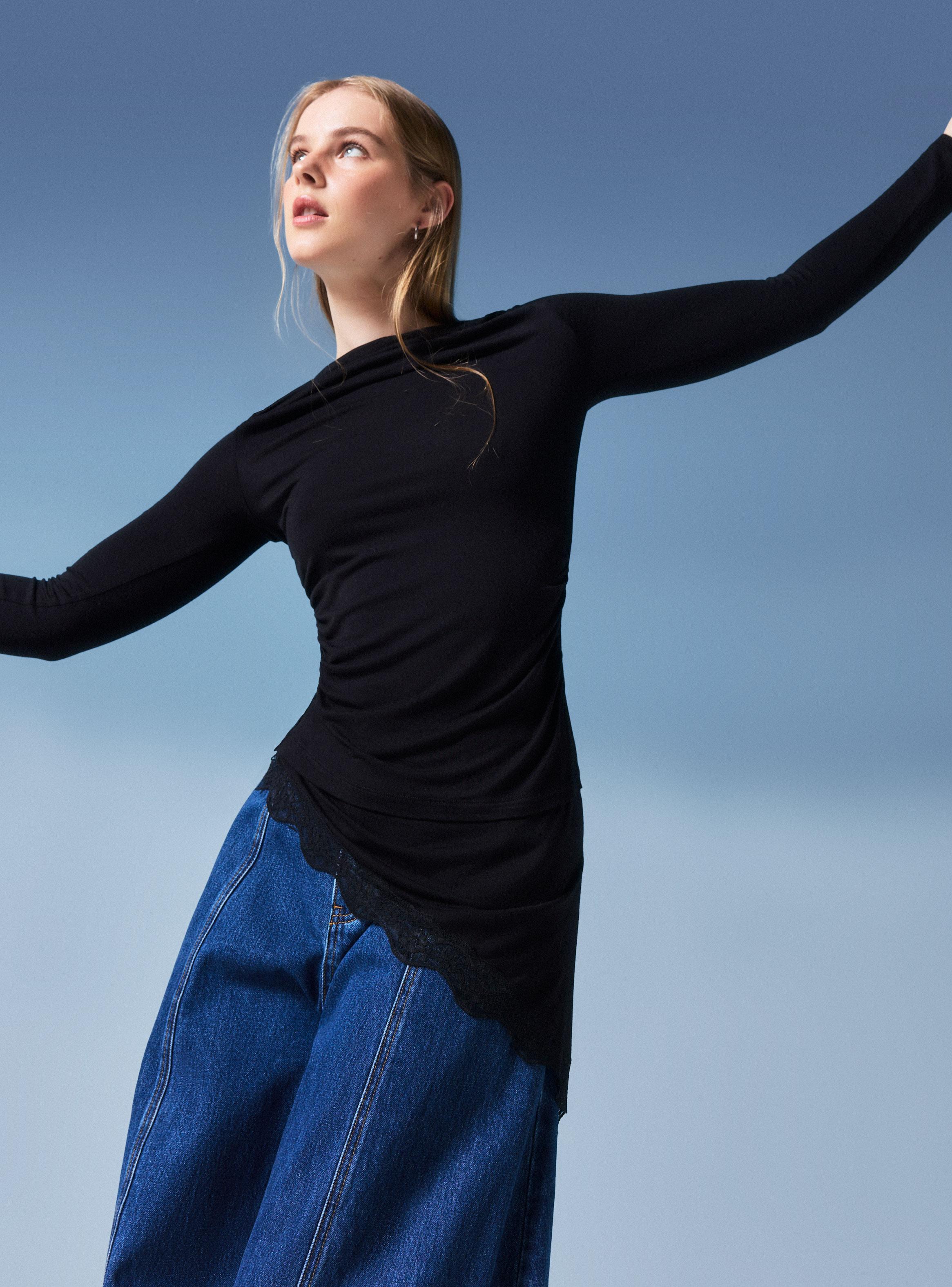 Polera Drapeada con Bajo Asimétrico con Encaje-2