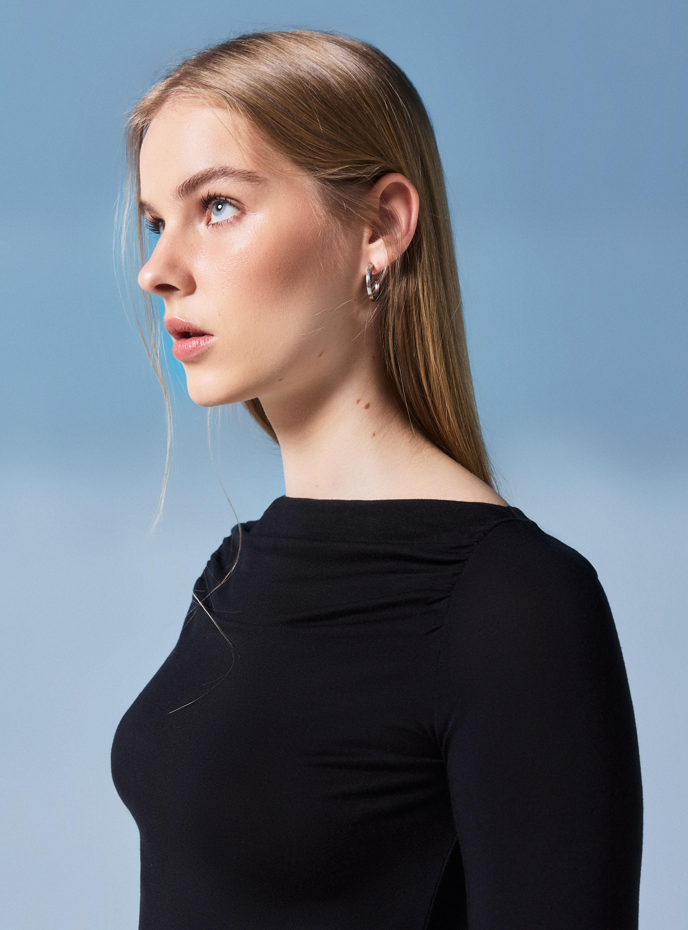 Polera Drapeada con Bajo Asimétrico con Encaje-3