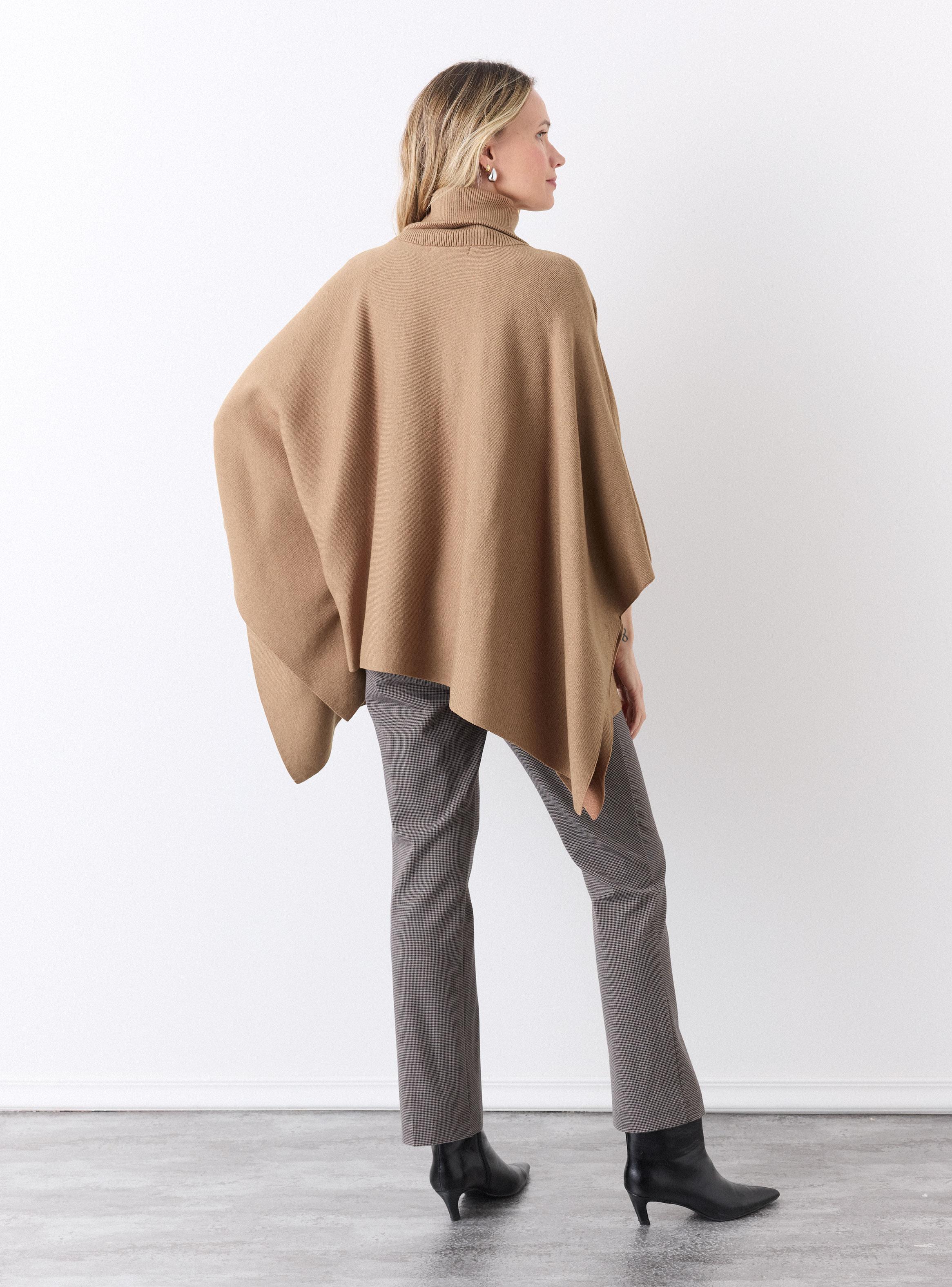 Chaleco Poncho con Cierre en Cuello-5