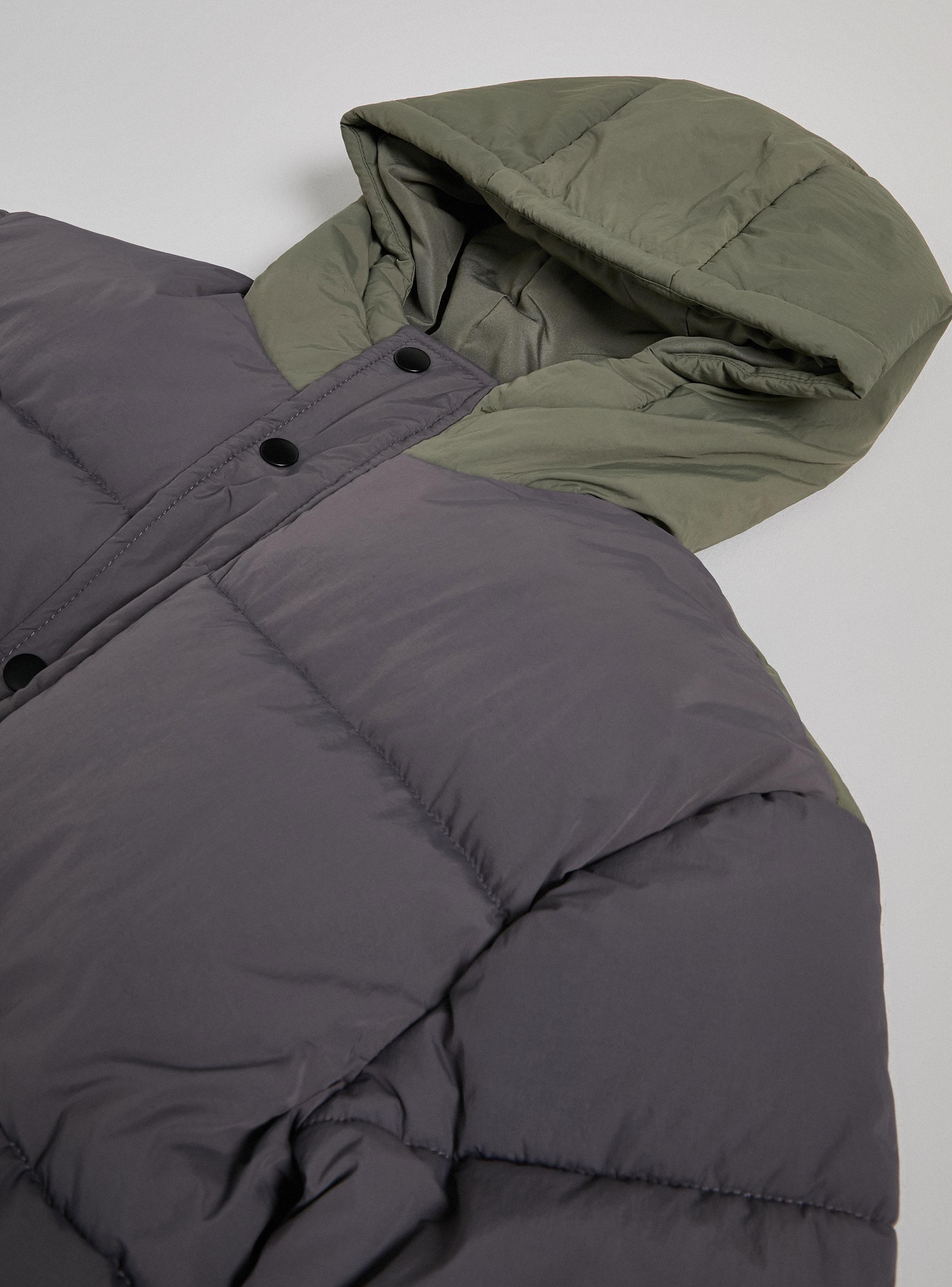 Parka Capucha Contraste y Cierre Snaps-3