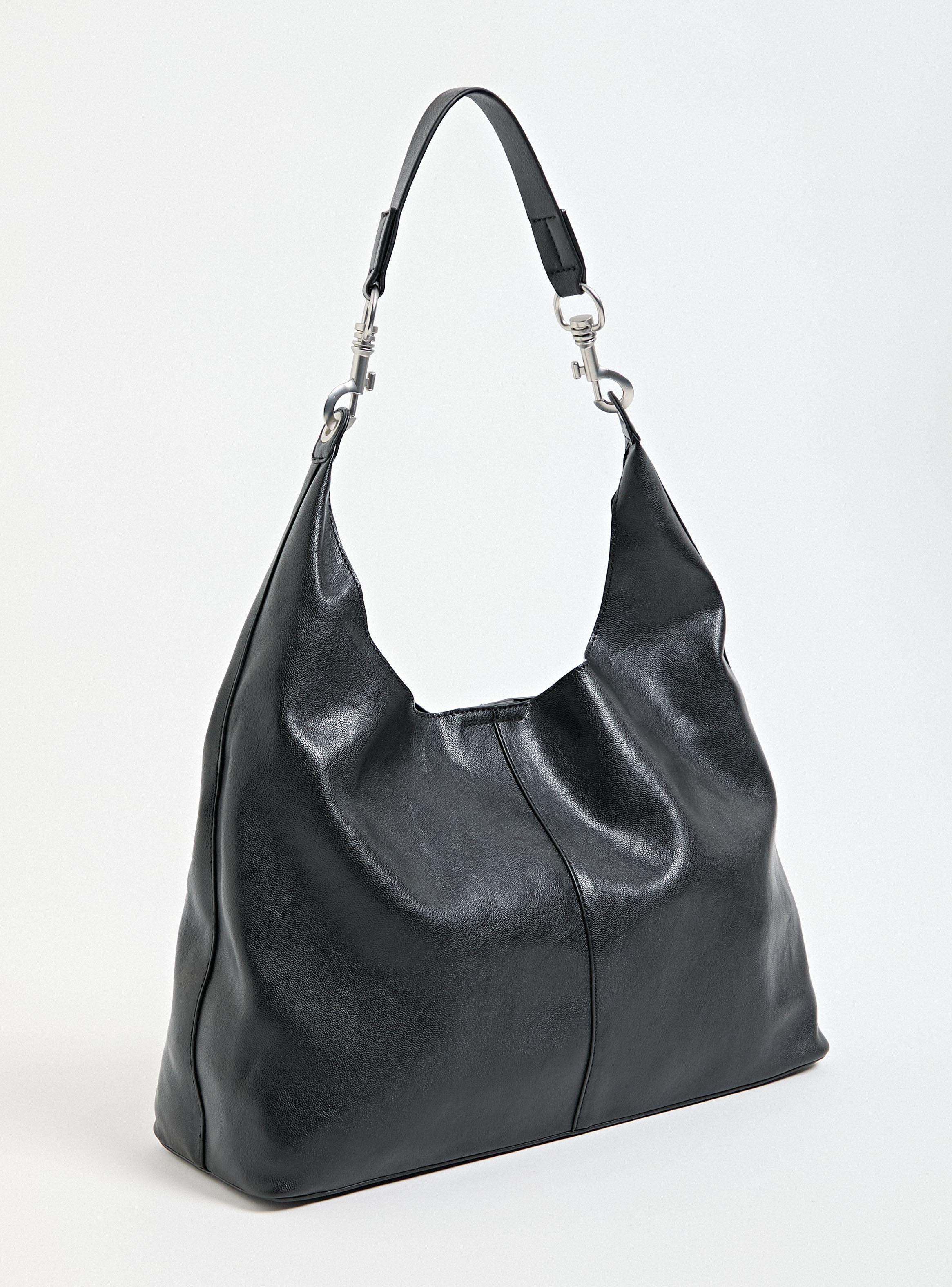 Cartera de Hombro Hobo con Detalle Mosquetón-3