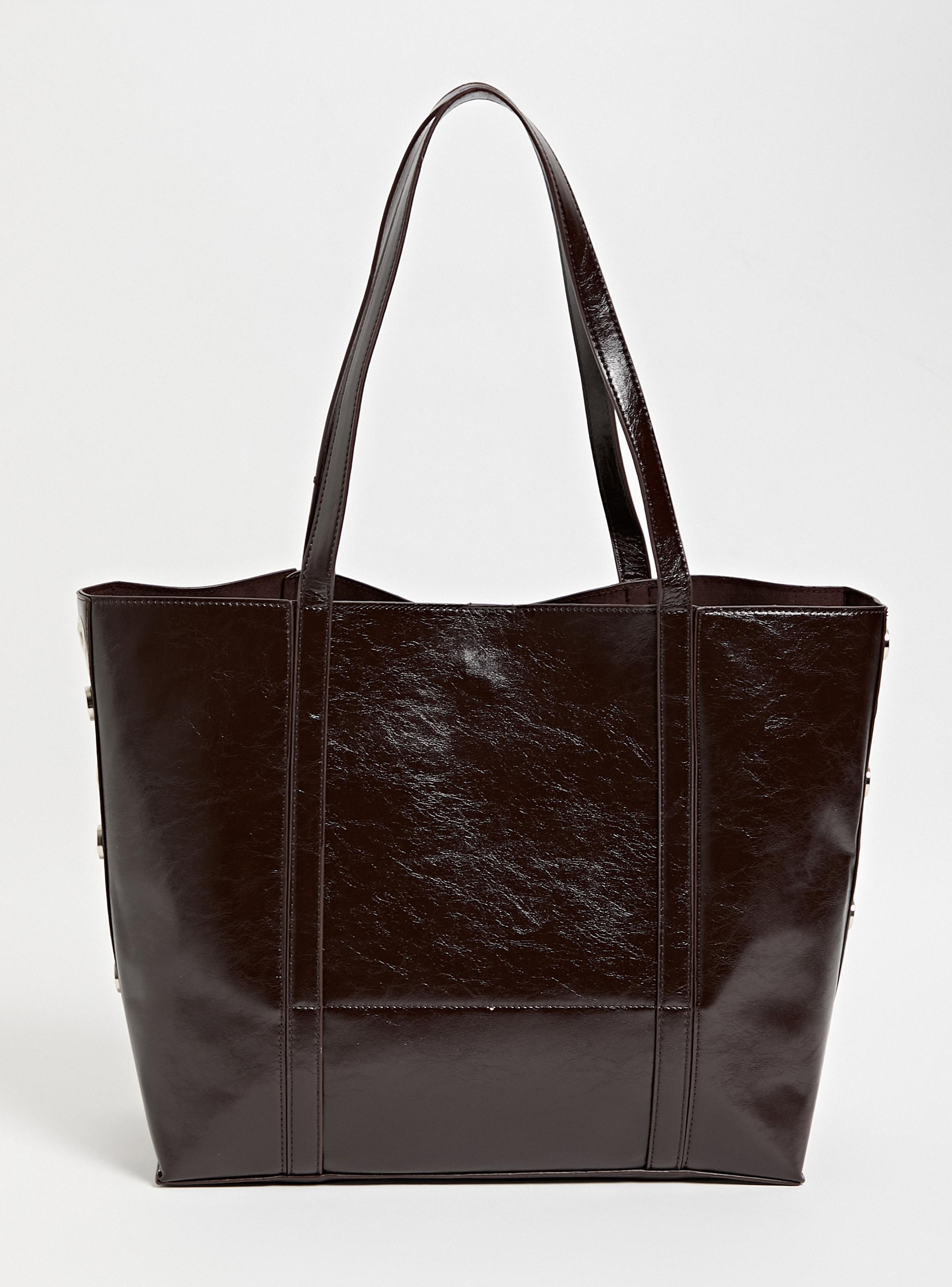 Cartera de Hombro Tote Tachas y Ojetillos-4