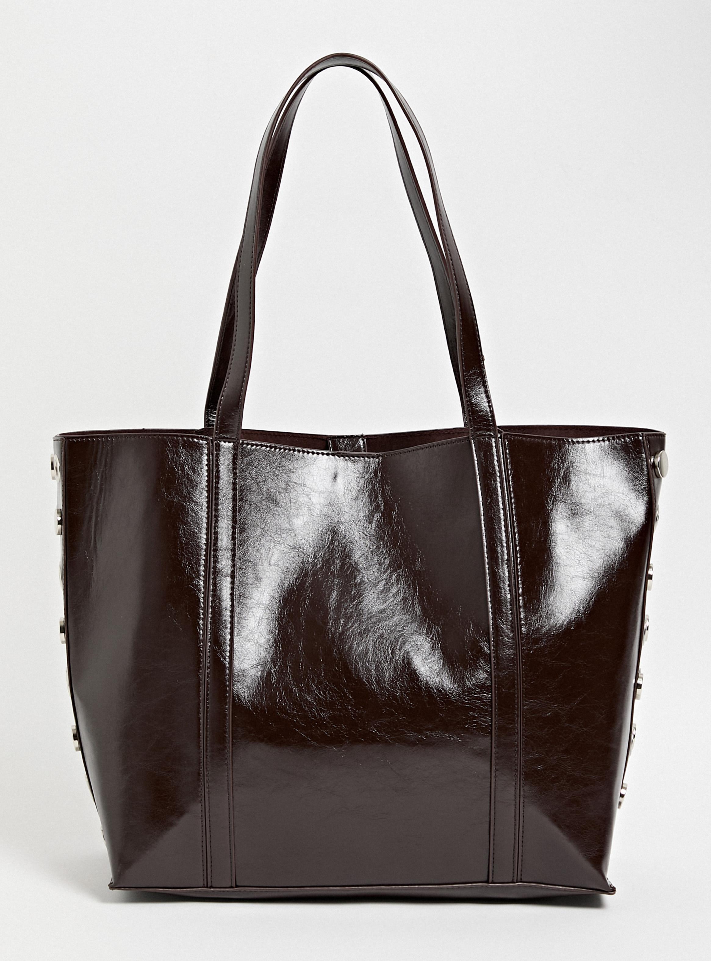Cartera de Hombro Tote Tachas y Ojetillos-2