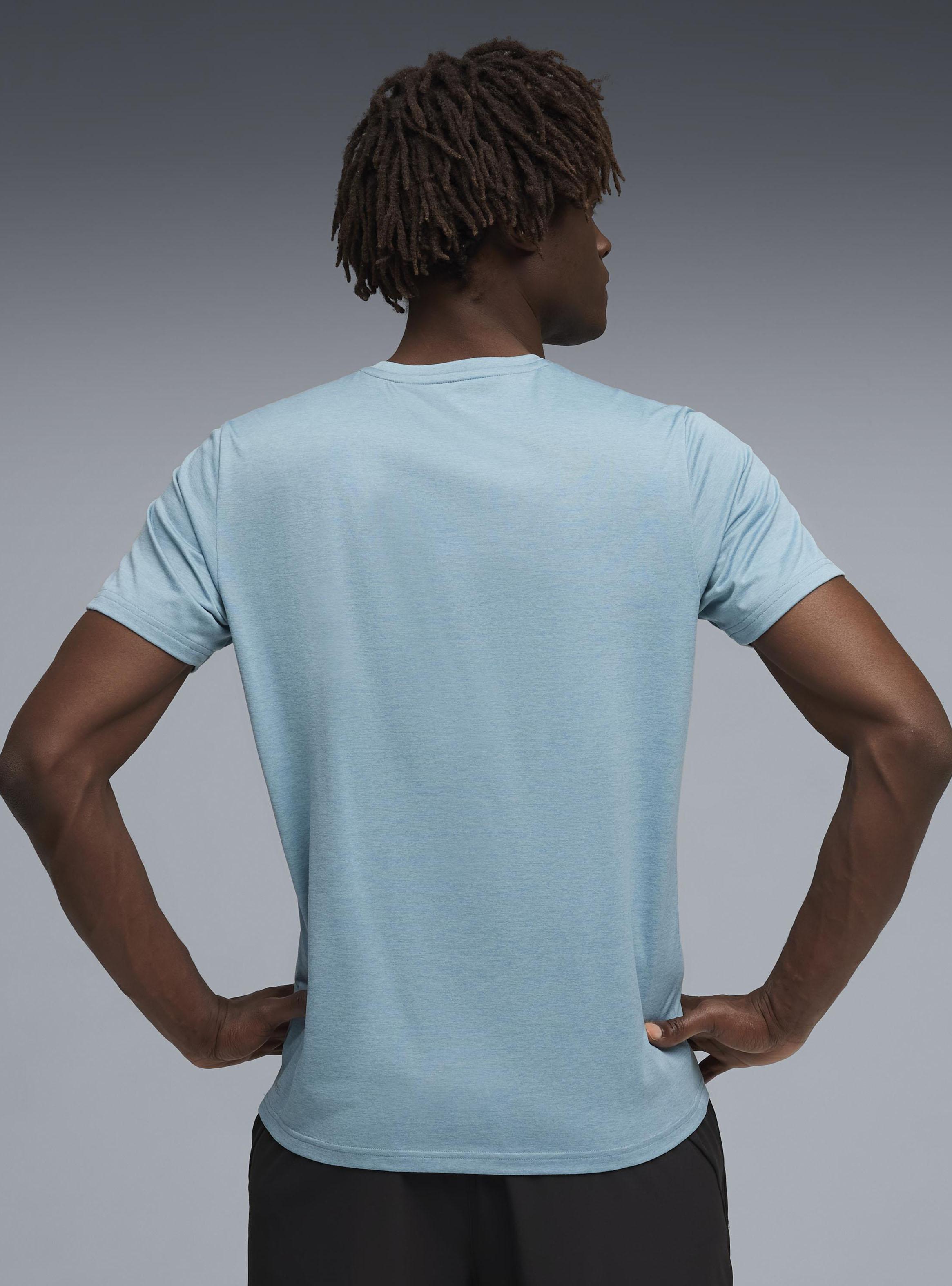 Polera Graphic M Tad Essent-1