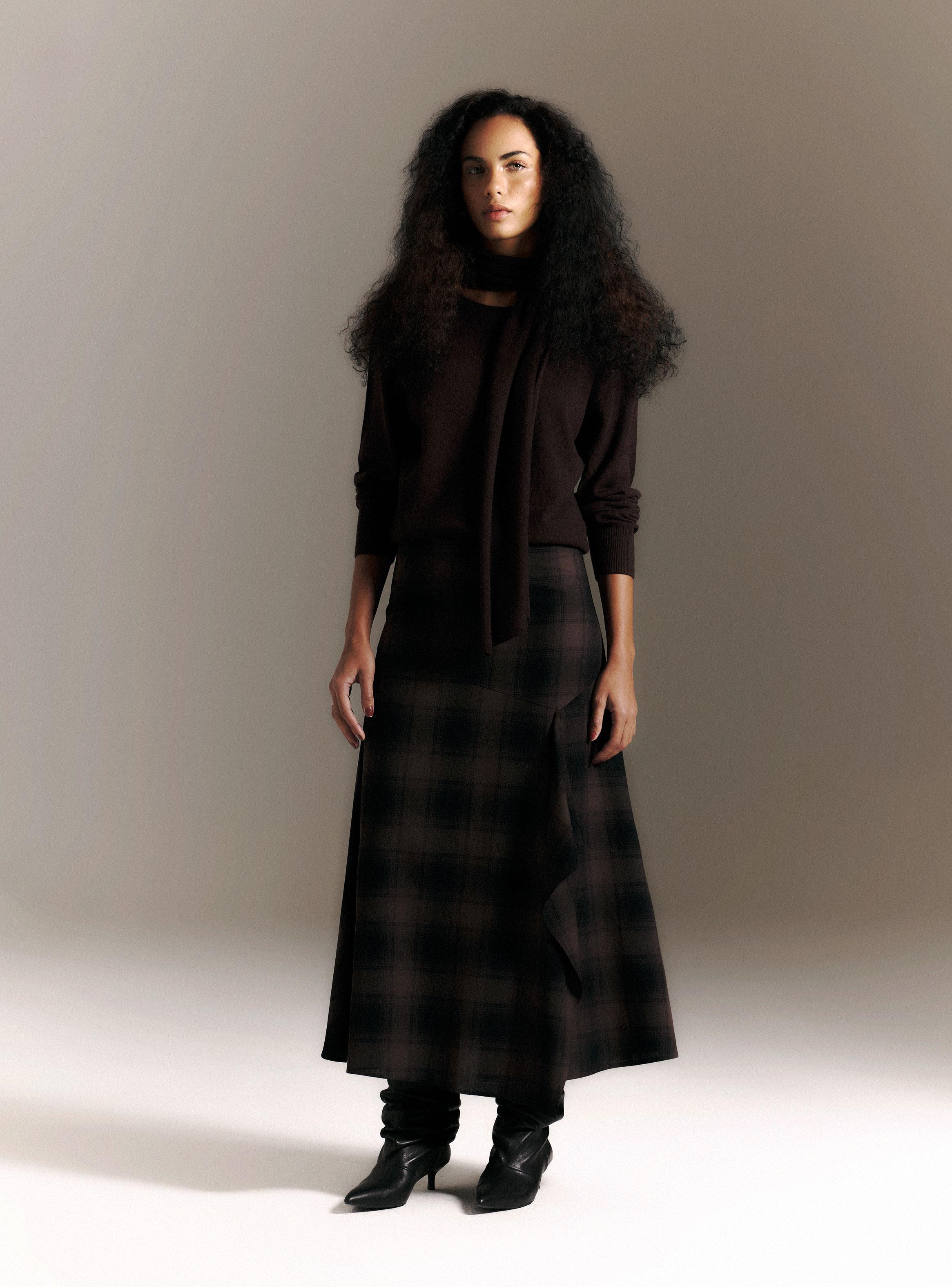 Falda Midi Asimétrica de Cuadros-4