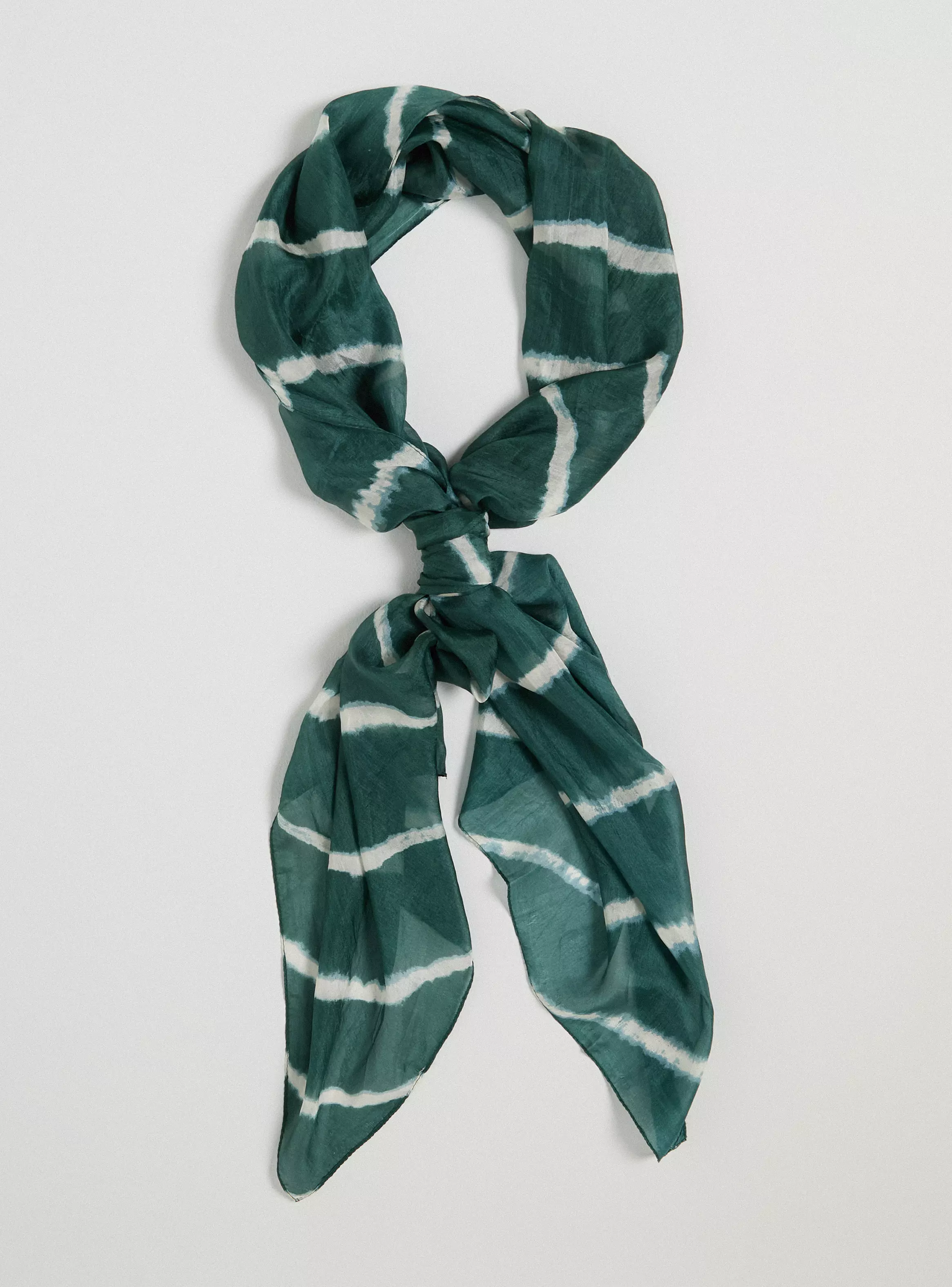 Pañuelo Diseño Estampado de Seda-2
