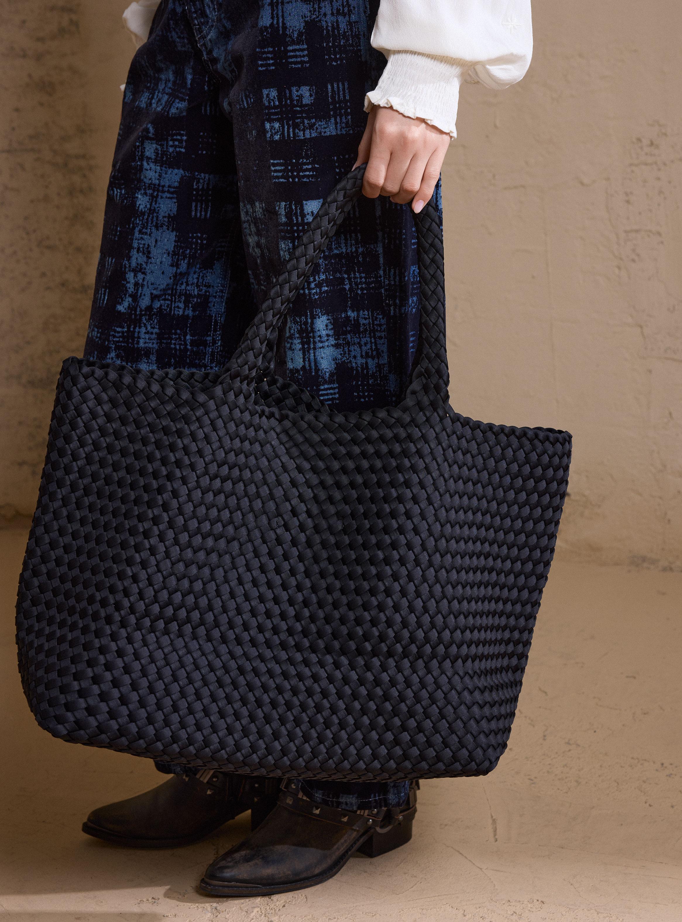 Cartera de Hombro Estilo Tote Entramada-6