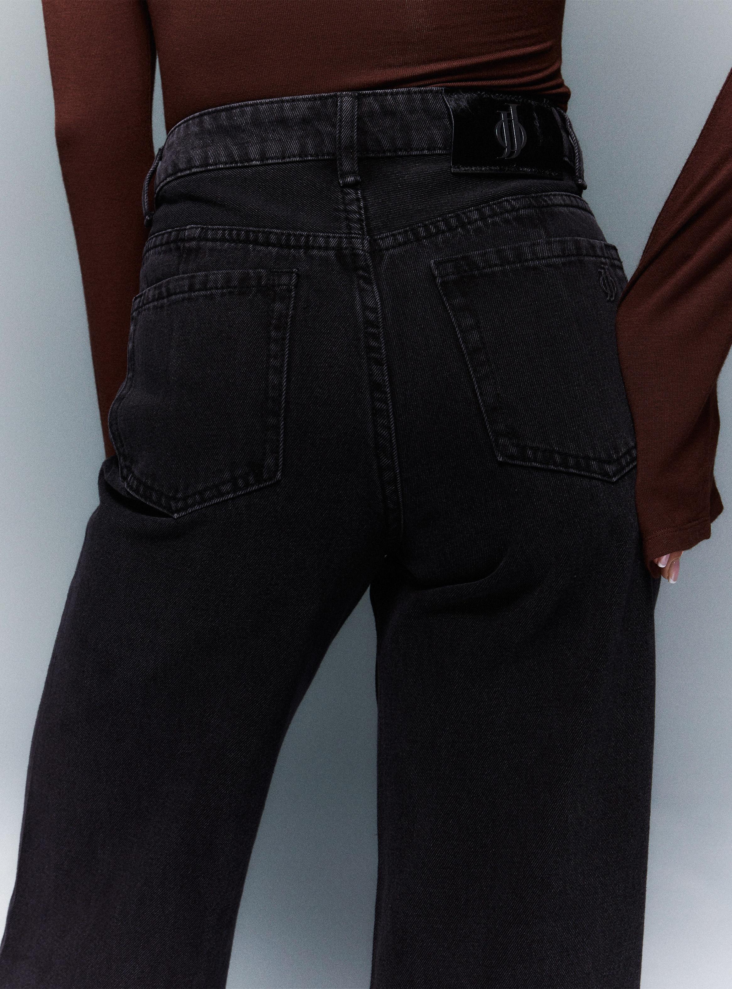 Jeans Wide Leg con Strass Localizados en la Rodilla-3