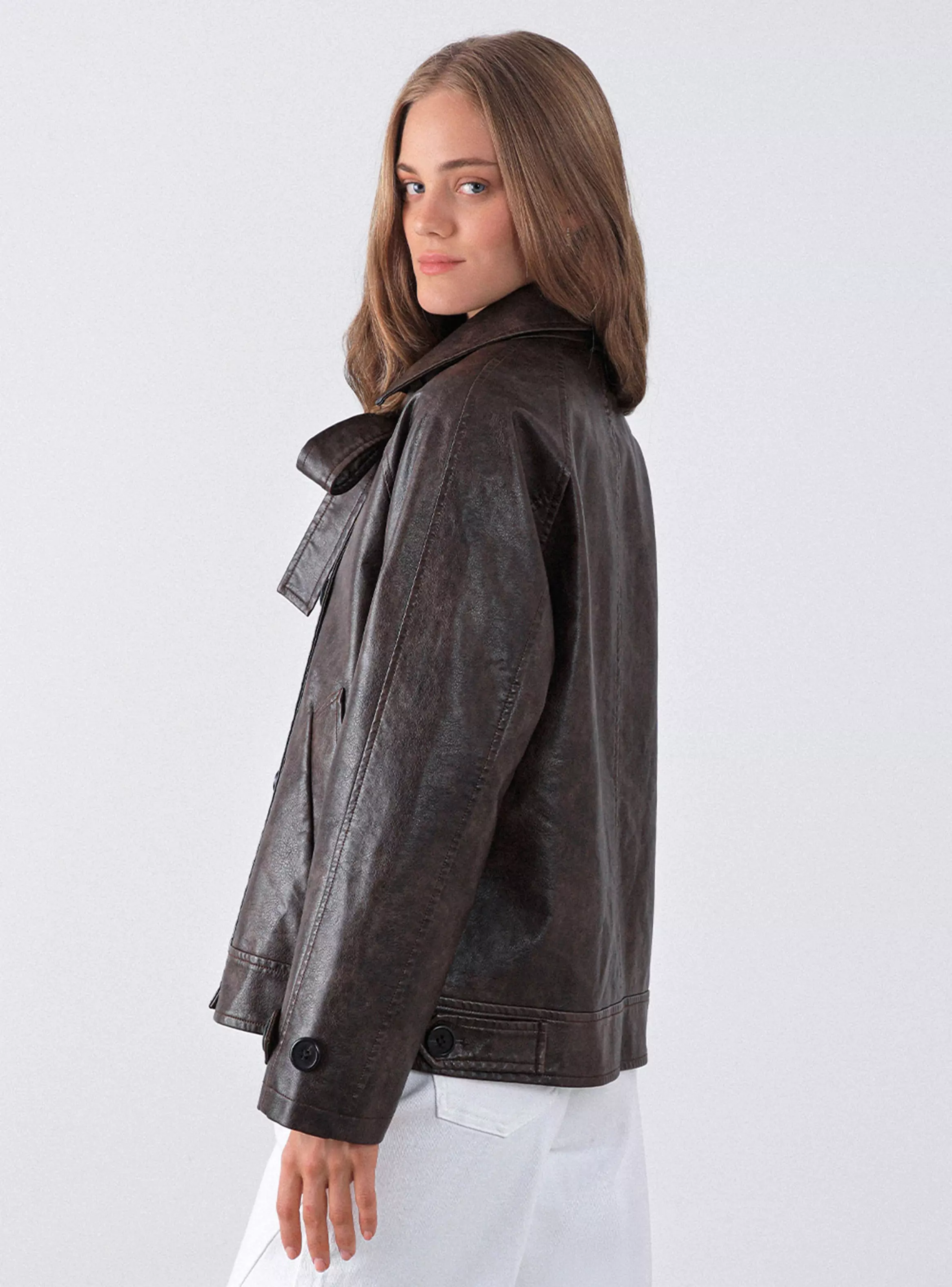 Chaqueta Pu Lazo y Botón-3