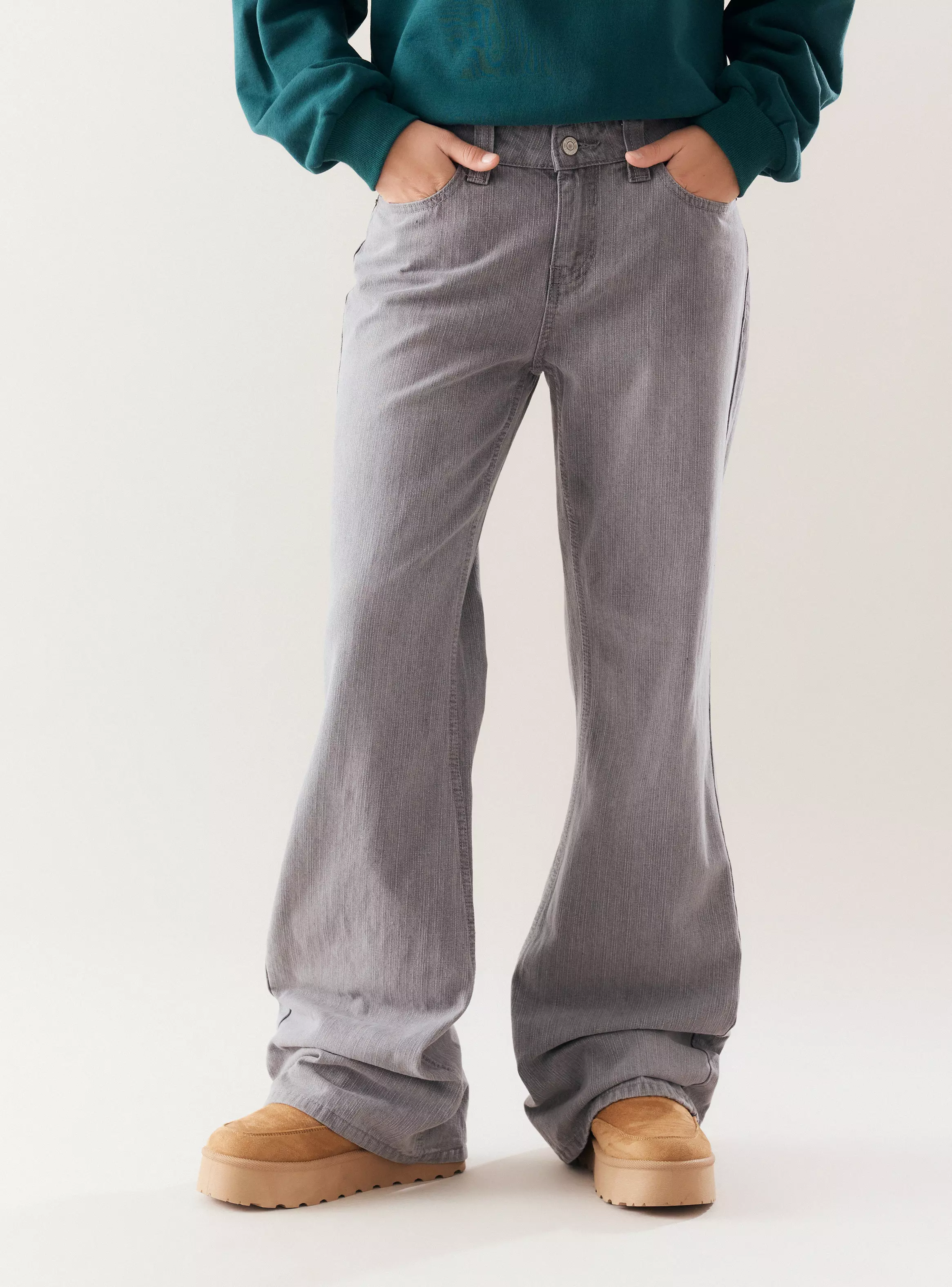 Jeans Flare Fit Tiro Medio con Costuras-0