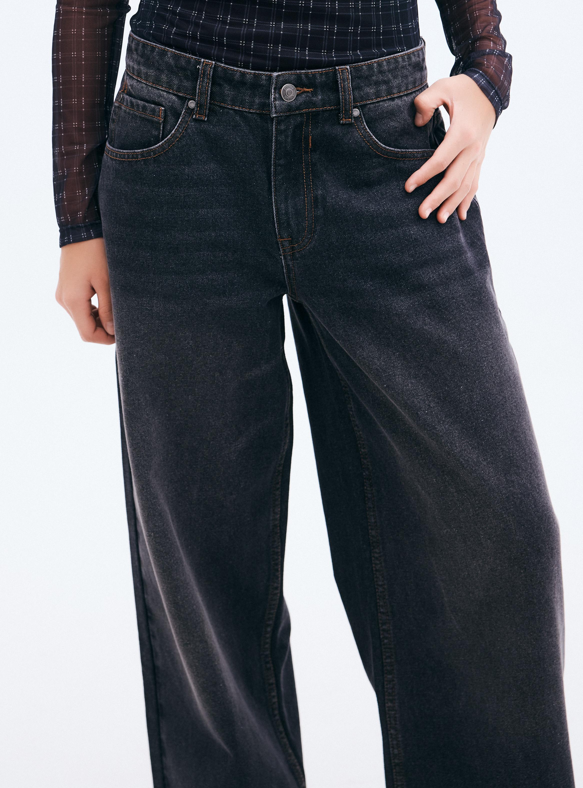 Jeans Boyfriend Tiro Bajo con Costuras Contrastantes-2