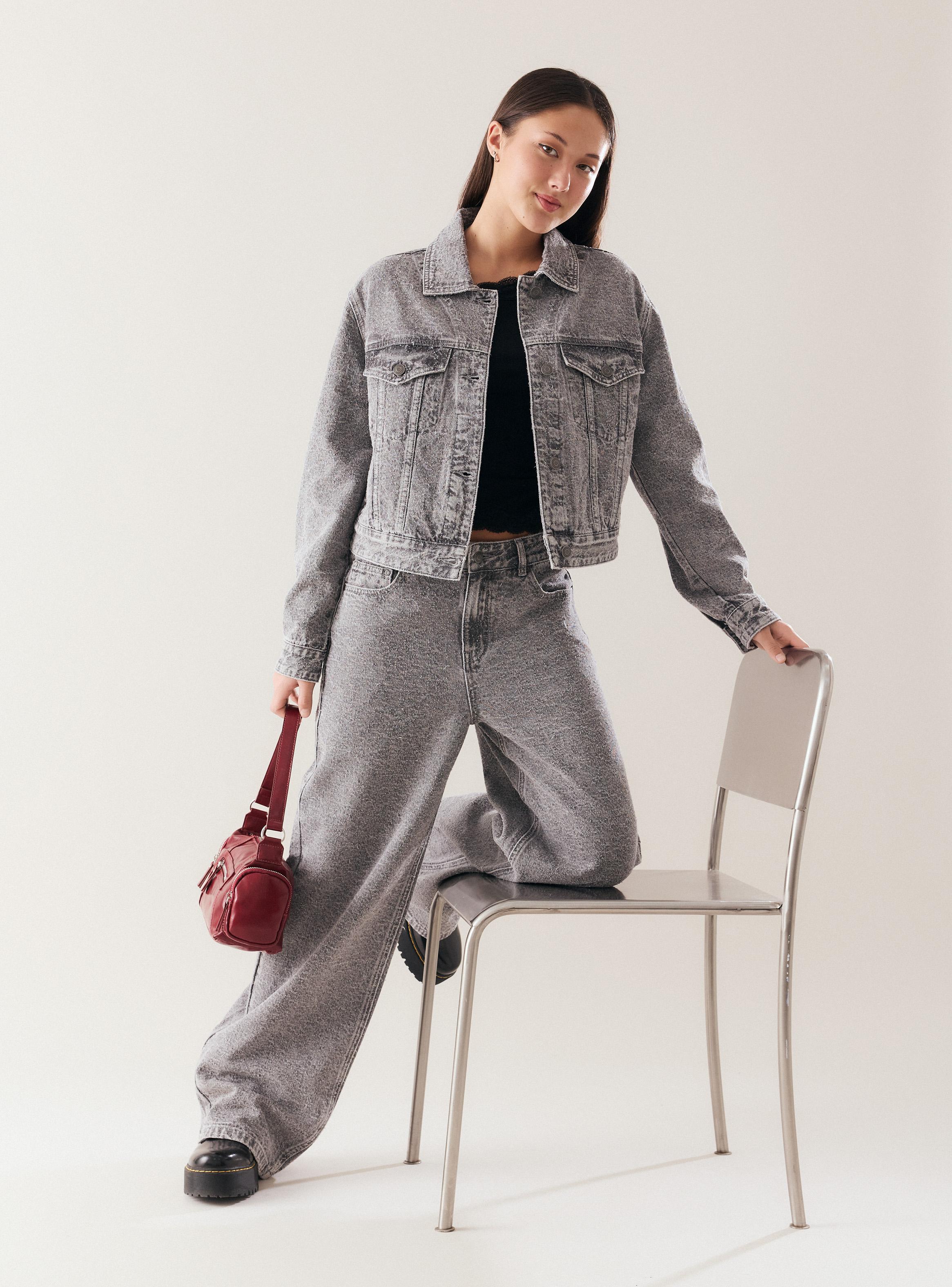 Jeans Baggy Leg Tiro Medio Tela Texturizada-4